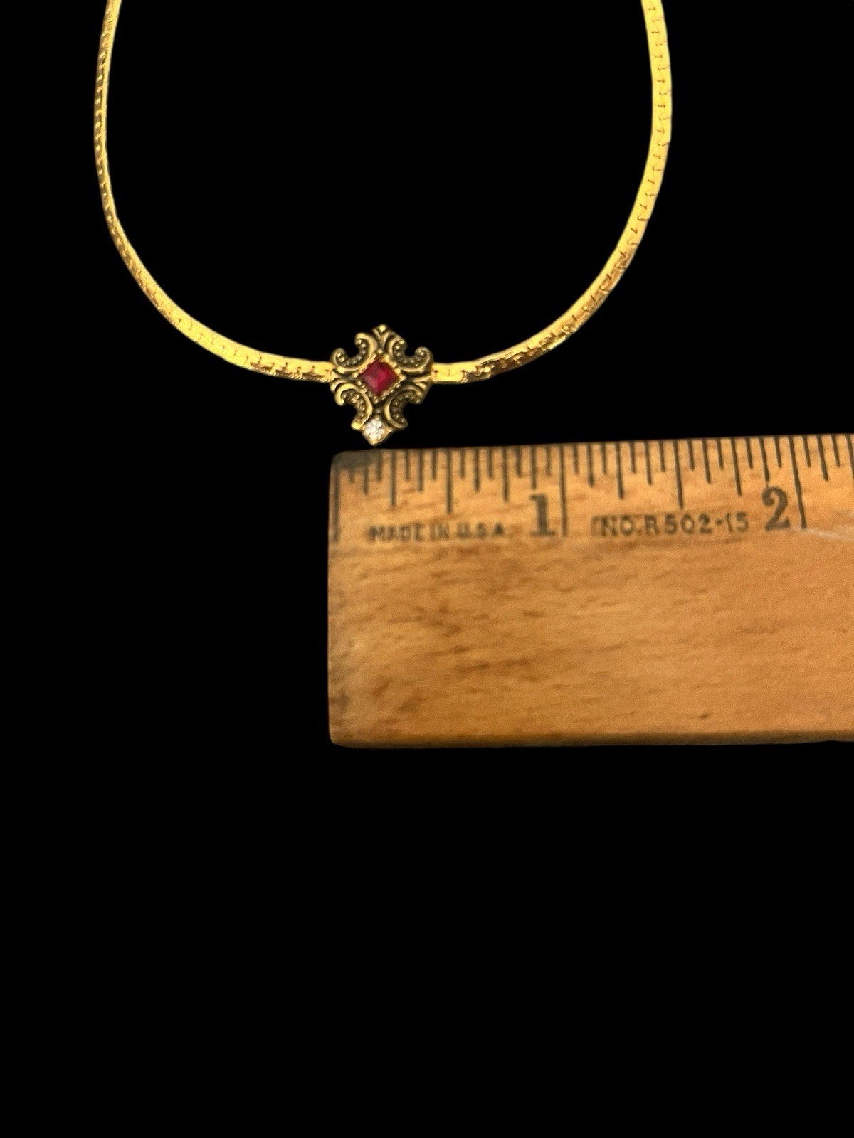 VTG Estate Gold Tone Necklace Red Faceted Stone Accent Ornate Pendant