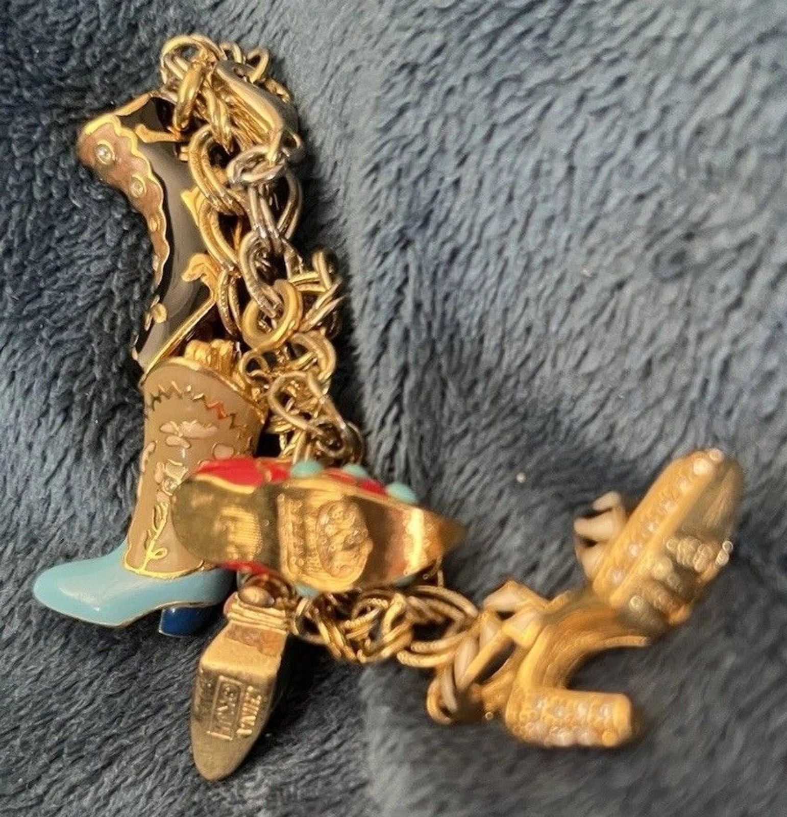 KJL Kenneth Jay Lane Vintage 5 Shoes Charm Gold Tone Bracelet 7 1/4 Inches Rare