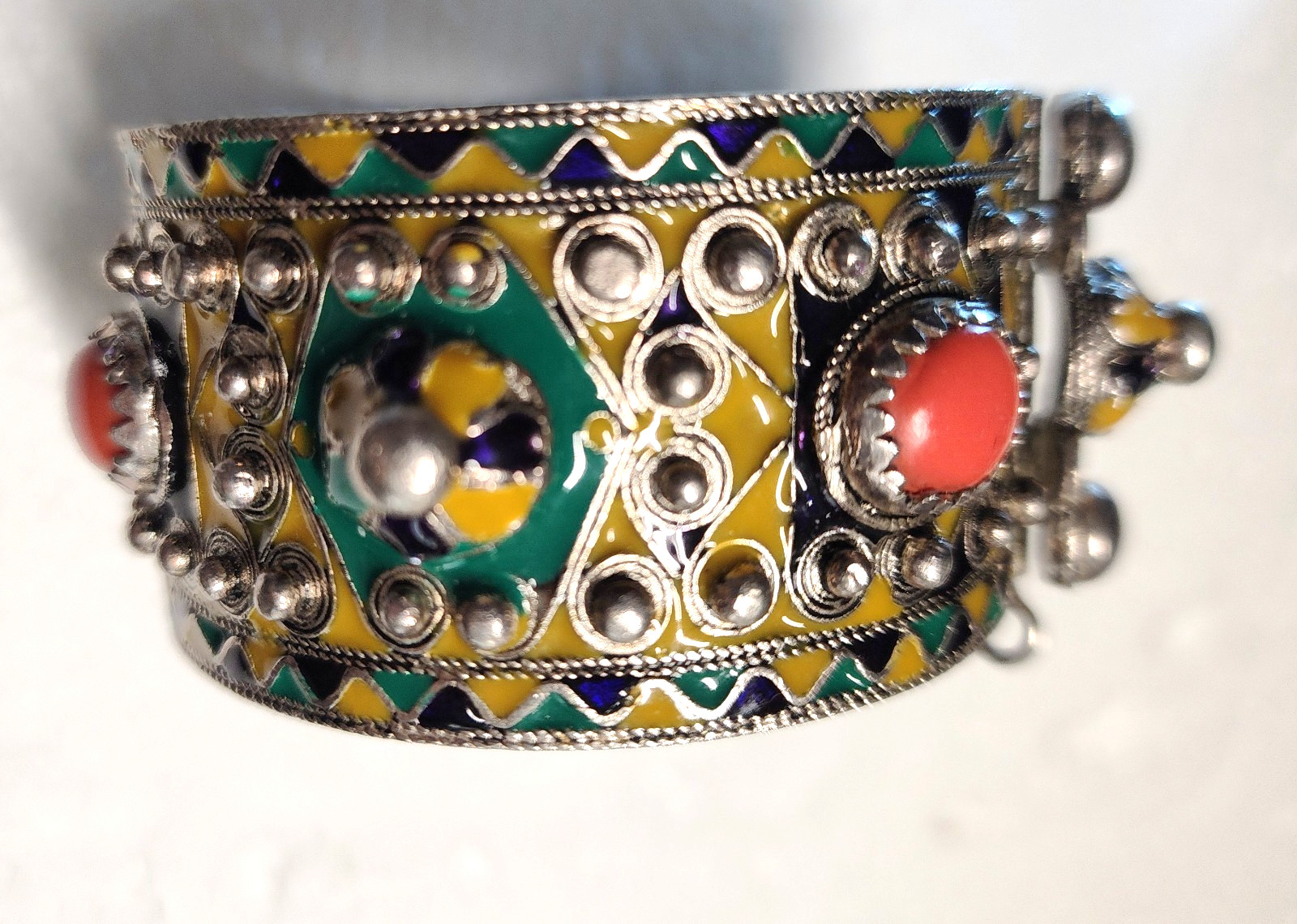VINTAGE ENAMEL BERBER CUFF TRIBAL BANGLE BRACELET 2 5/8″ WIDTH X 1 3/8 DEEP