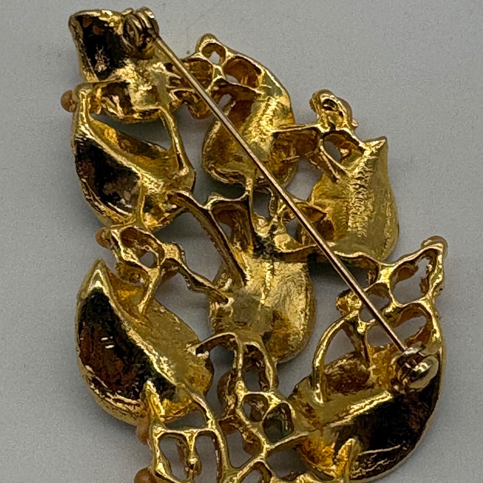 Vintage Gold Tone Green Enamel Leaf Filigree Pin Brooch Botanical Nature