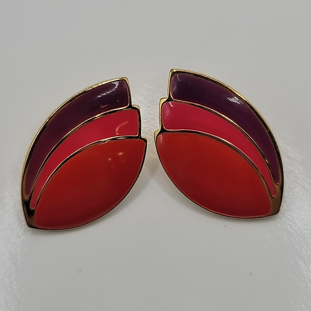 Unsigned Vintage Avon Paradise Colors Purple Pink Red Enamel Pierced Earrings
