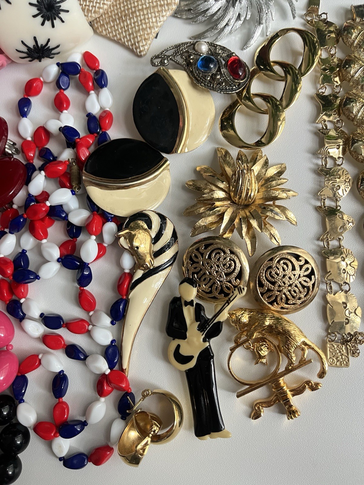 Vintage jewelry Lot Brooch Necklace Coro Coventri Avon Klum BSK STANNARD 1960-80