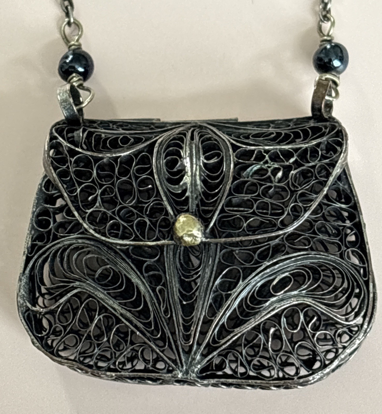 VTG SilverPlated Filigree Purse/Bead Necklace Patina Coin Purse Pendant Necklace