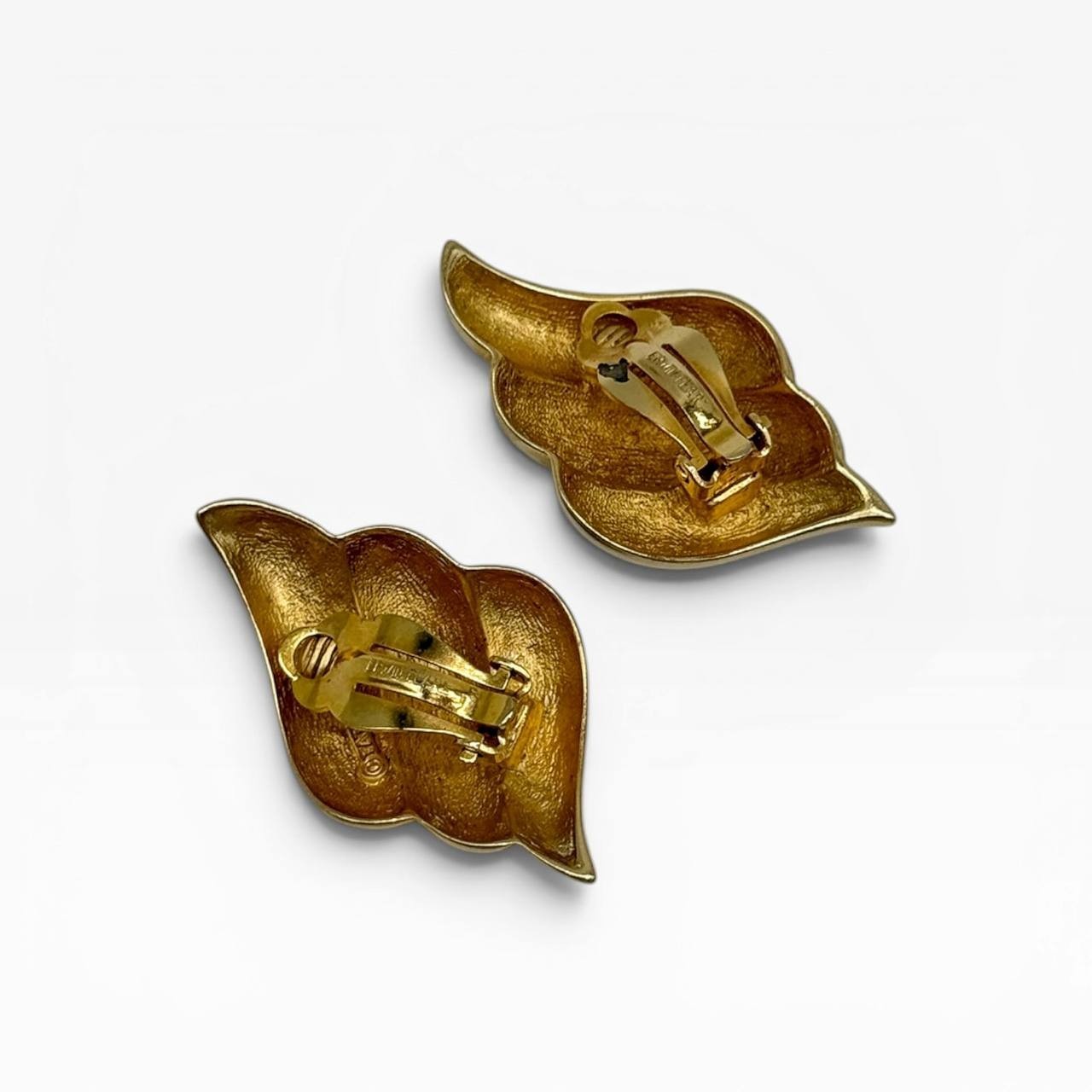 Vintage Erwin Pearl Gold Tone Clip-On Earrings Matte Gold Sculptural Wave 1980s