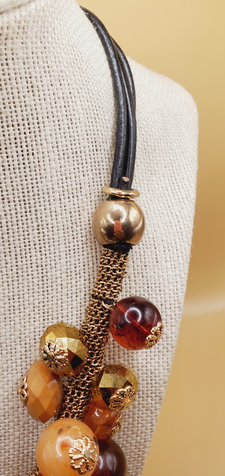 20″ Brown and Gold tone Beads with Gold Tone Metal Retro Necklace woo1