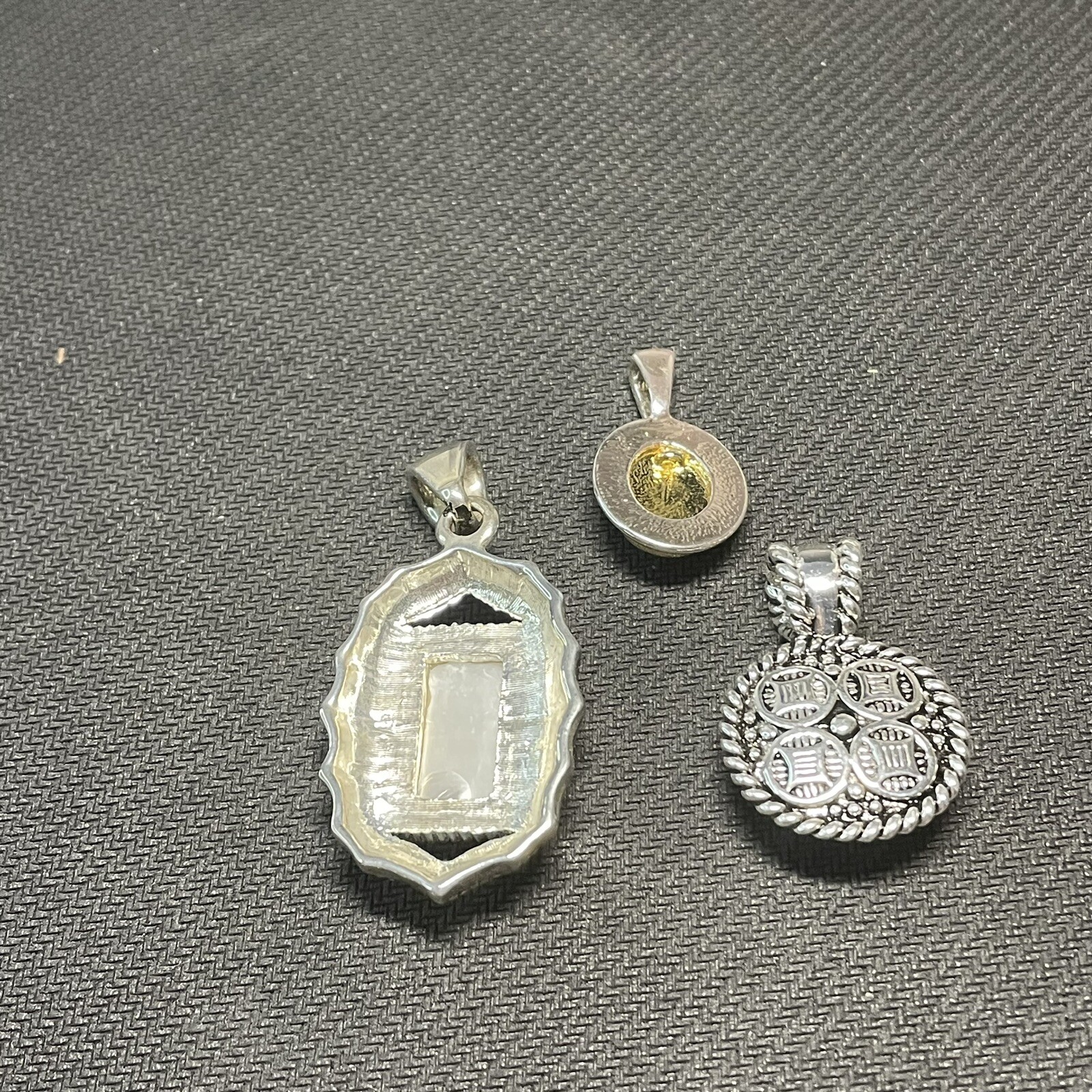 (Set Of 3) – 2 White & 1 Blue Cats Eye Glass Pendant Silver Tone – No Chains VTG