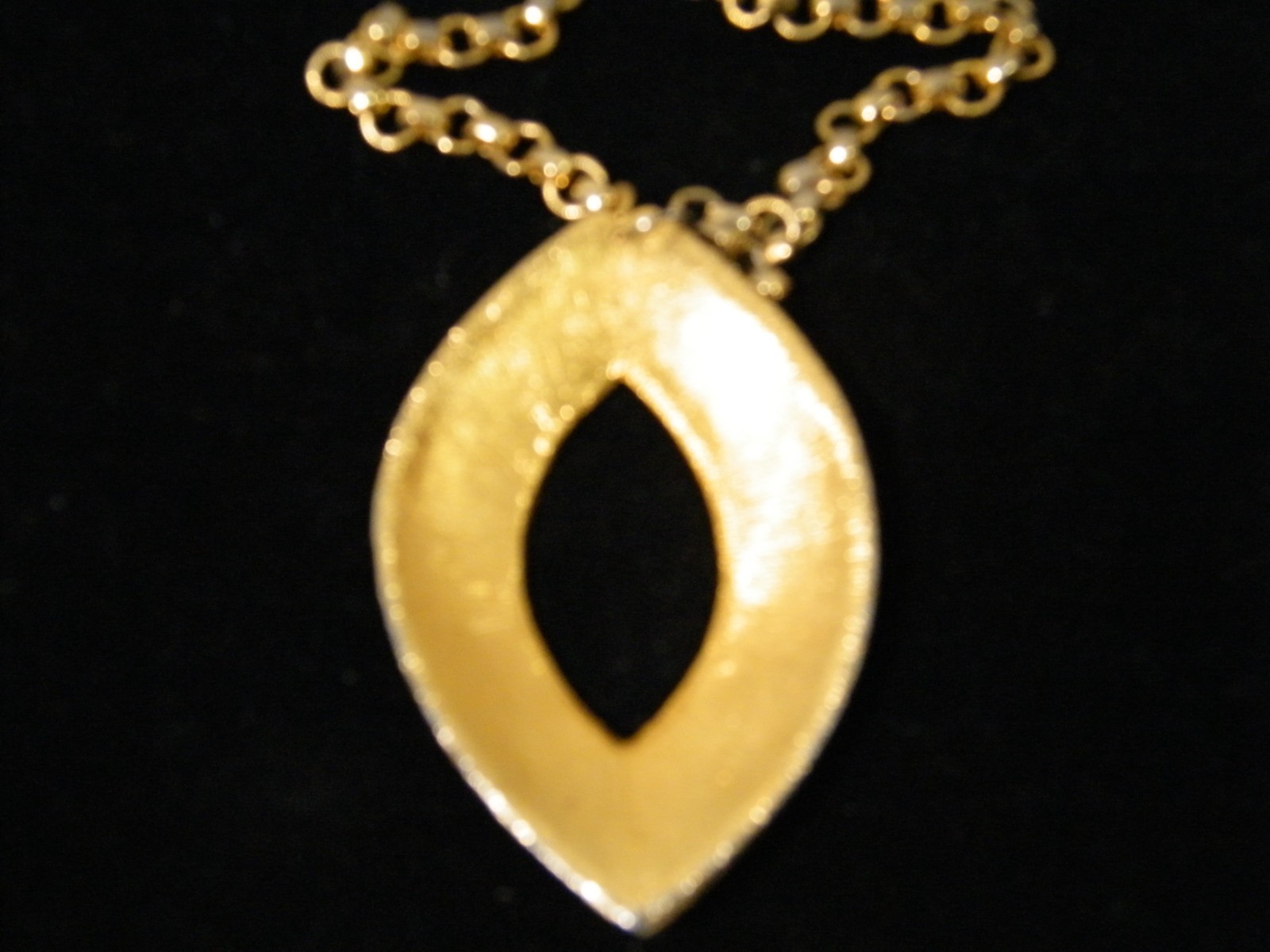 Art Deco Pendant Necklace Oval with Sponged Style Gold on enamel finish, See Pic