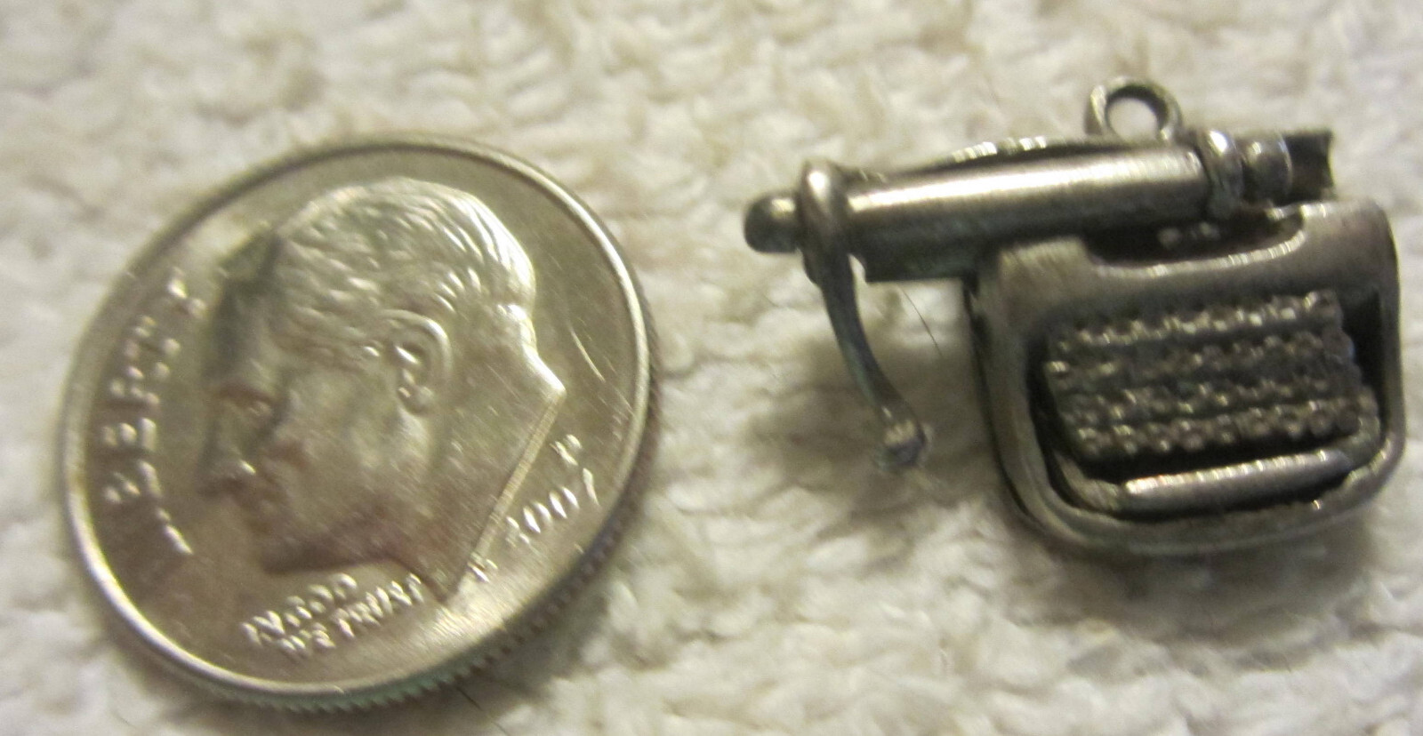 1 ad STERLING SILVER manual typewriter CHARM PENDANT jewelry VTG