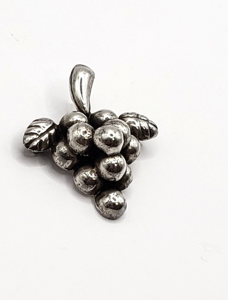 Vintage Signed Mexico Sterling Silver 925 Grapes Brooch Pin 4.9 Gr