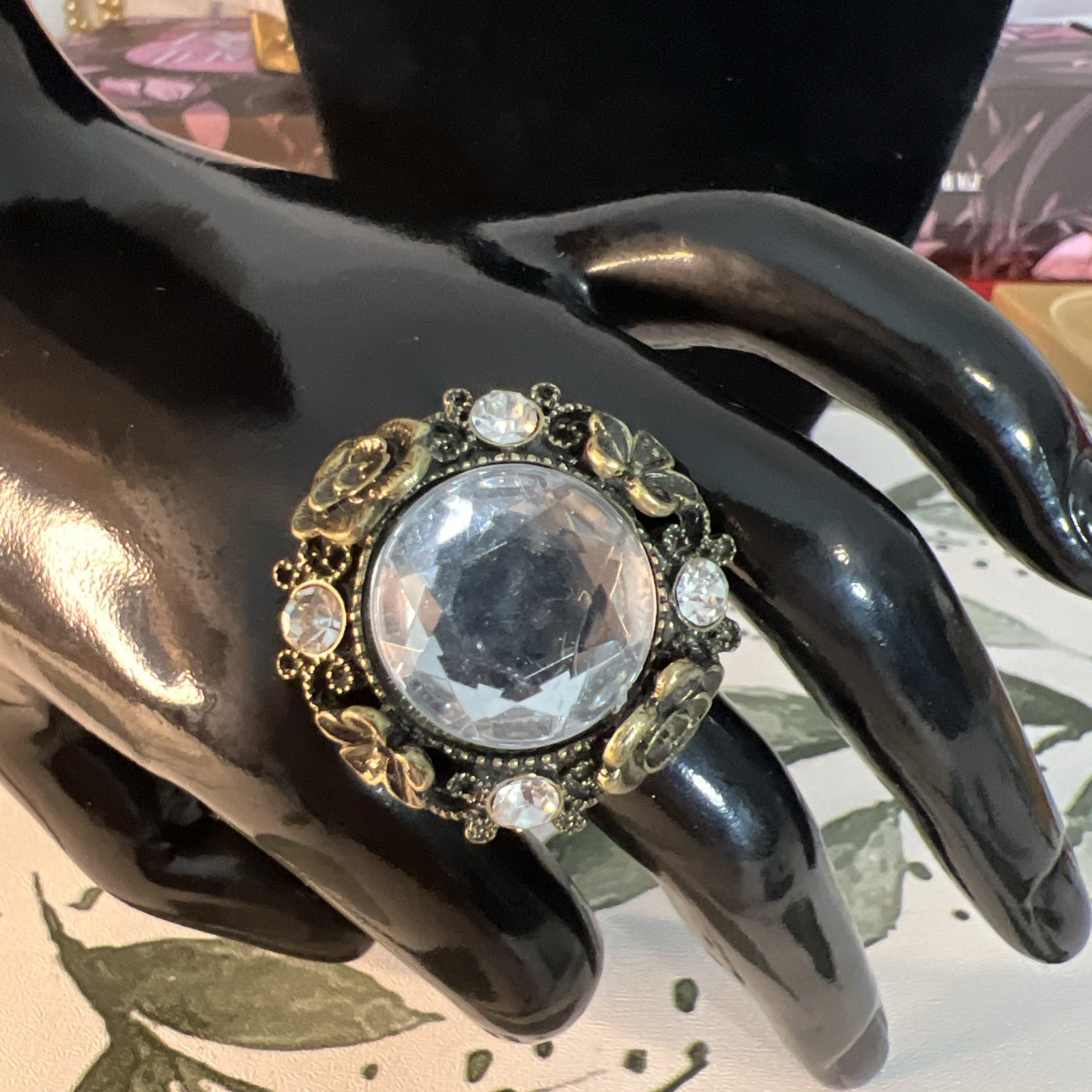 Unique Vintage Bronze Tone Rhinestone Stretch Band Ring Classic Boho Western