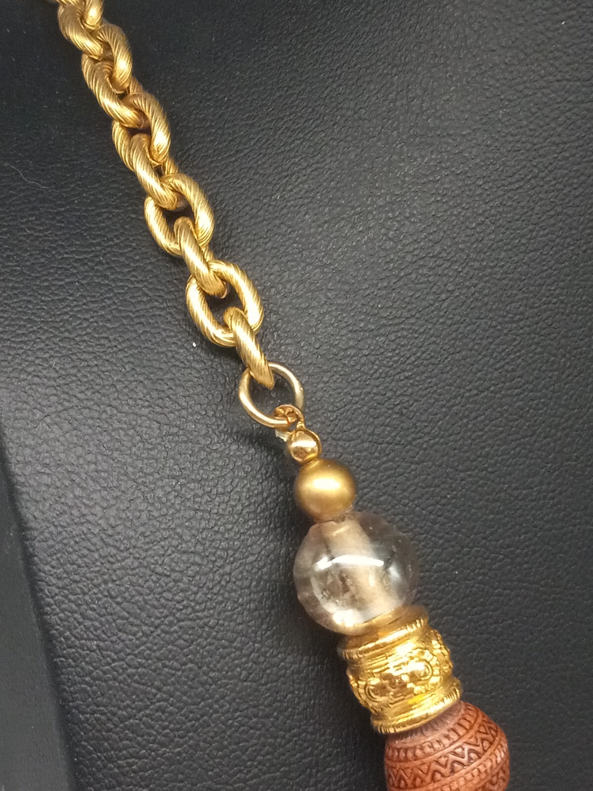 ORENA PARIS Rare Vintage Gold Tone Detailed Alligator Pendant Necklace