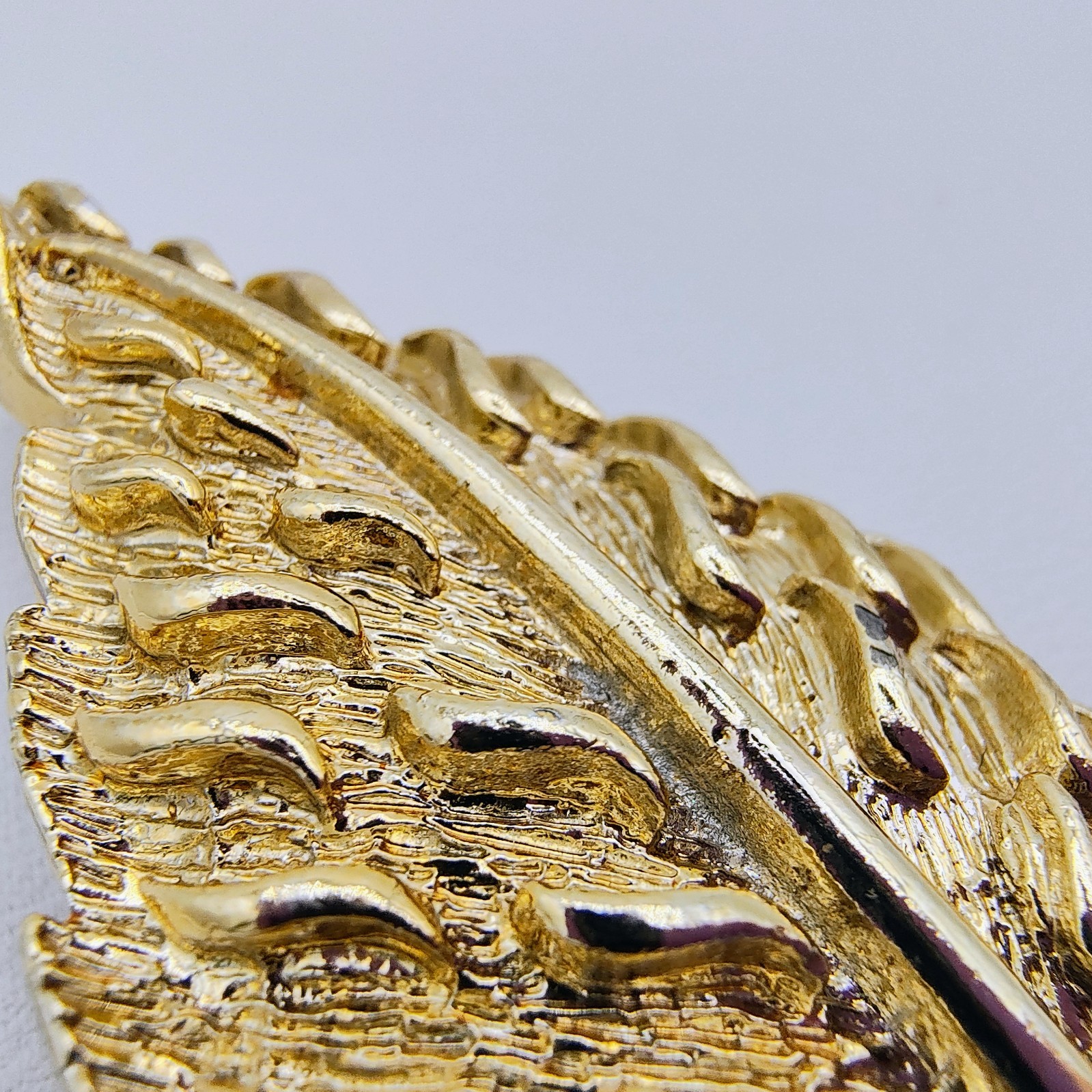 Vintage Gold Tone Leaf Brooch Nature Botanical Organic Chic Autumn Sculptural