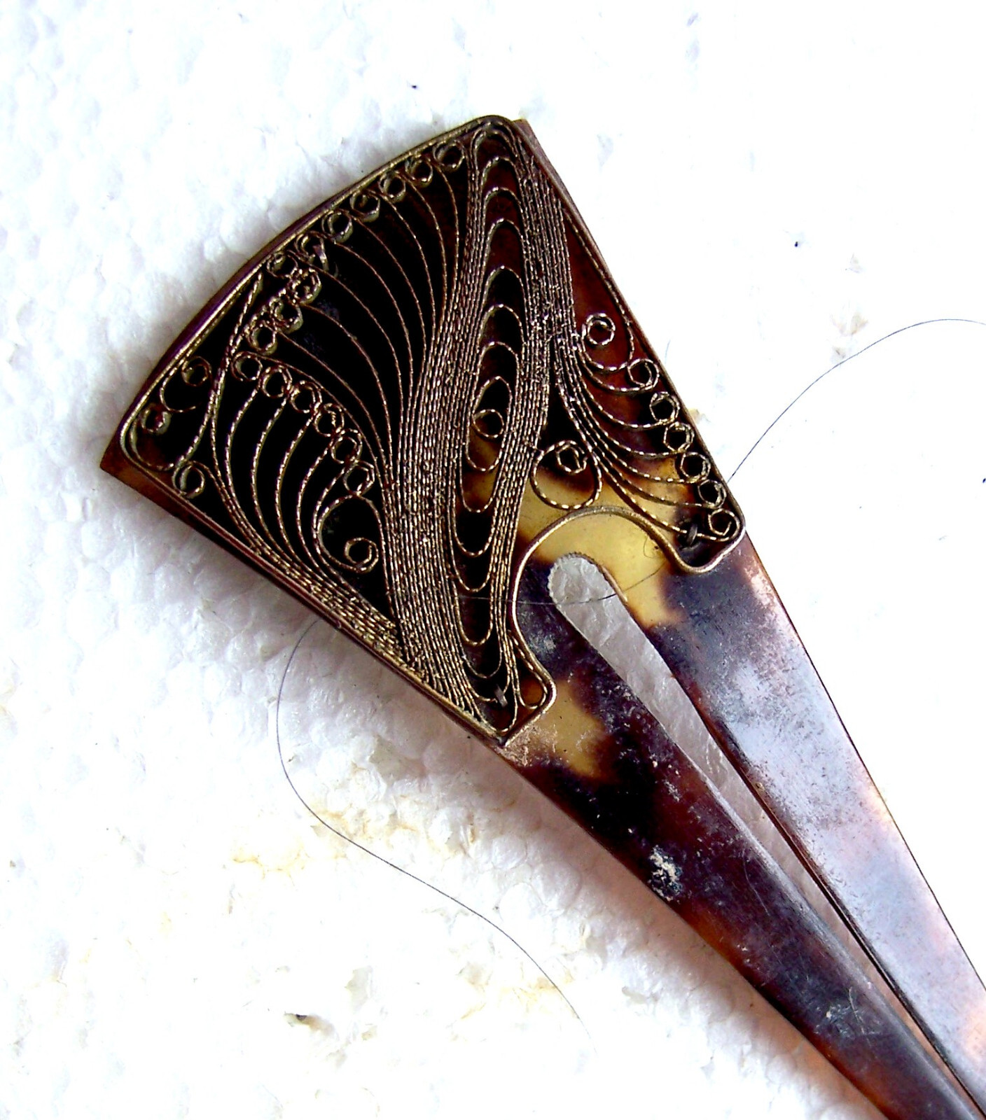 Two faux tortoiseshell hair combs with filigree decoration (AAG)