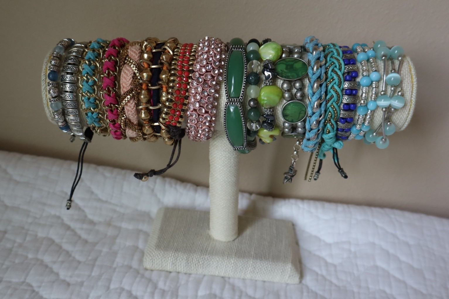 Mix Jewelry BRACELETS 66+ pc Lot, 3 Lbs,wearable, some with semi-precious stones