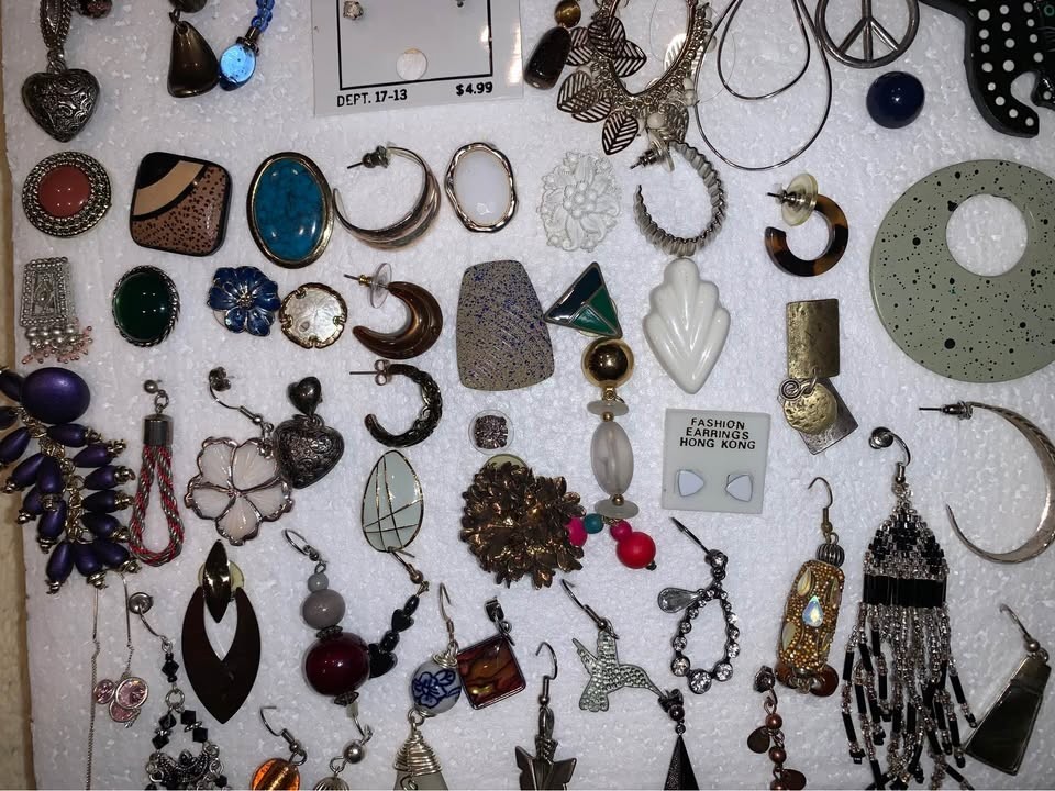 Vintage Lot of 100+ PAIRS OF Pierced EARRINGS 1970’s to 1990’s Dangle HOOP Stud