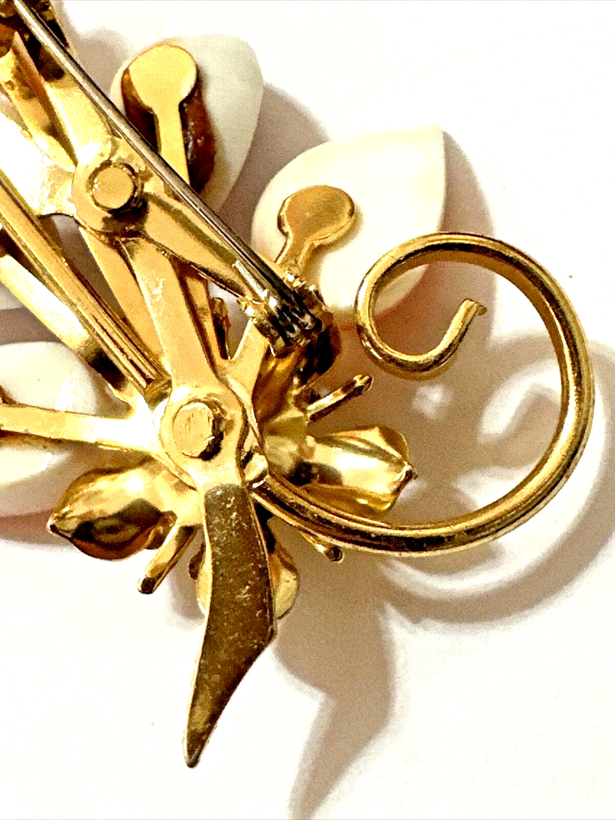 Vintage FLORAL Brooch Pink White Purple Shell Petals Gold Tone w/ Box 2″