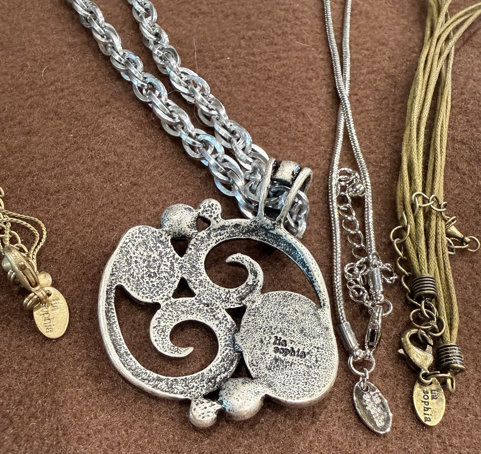 Vintage Estate 4 Fabulous Lia Sophia Necklaces In Excellent Condition