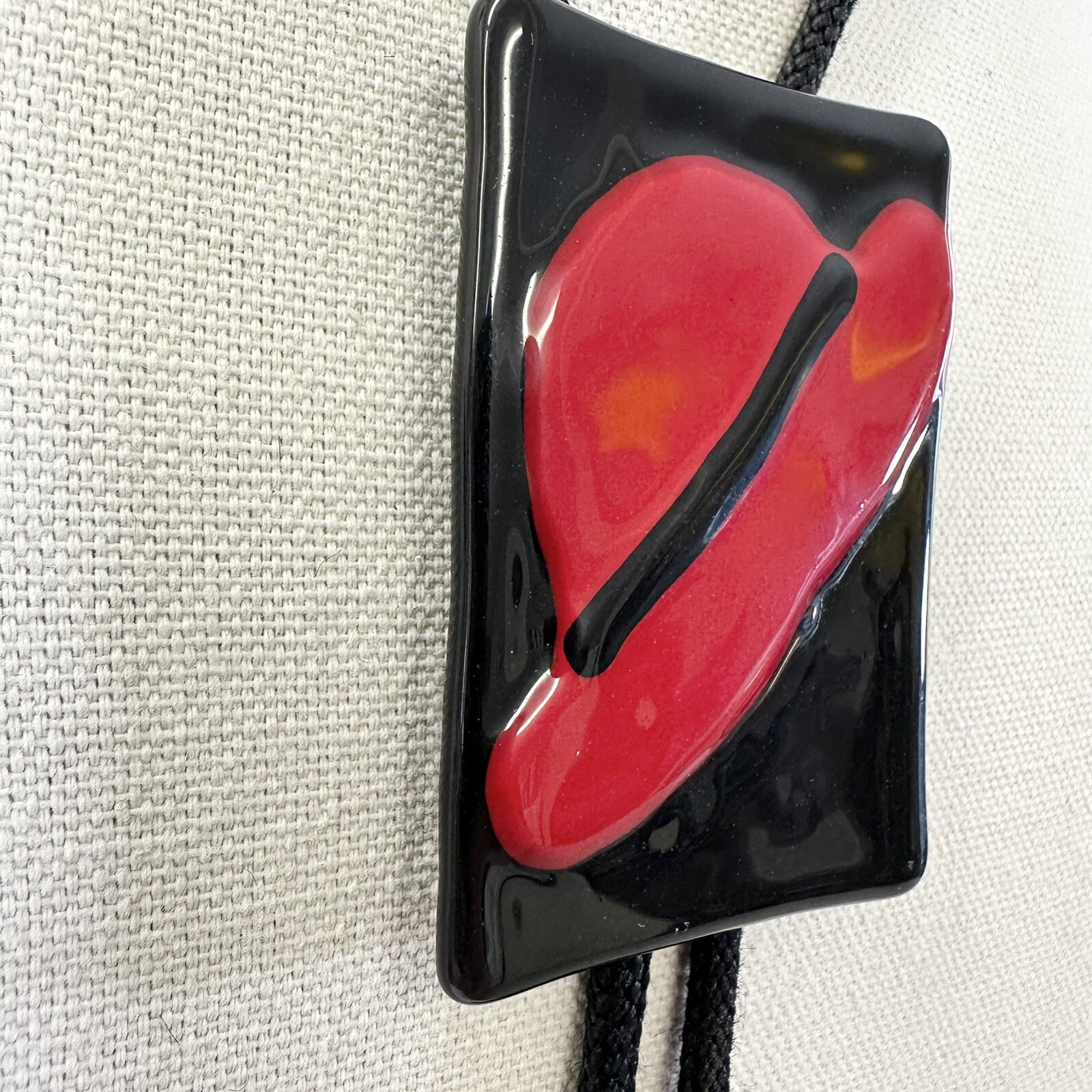 Vintage Black Ceramic Red Hat Western Bolo Tie Southwestern