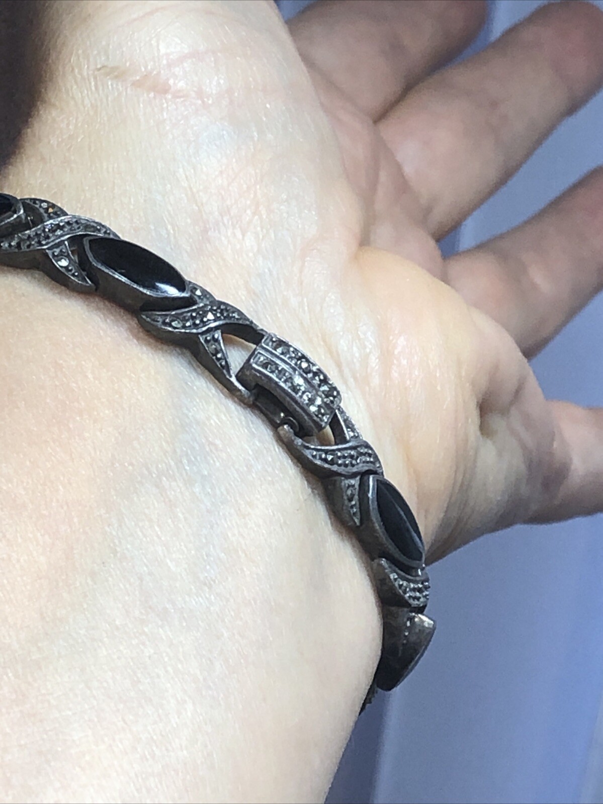 19. Art Deco Sterling 925 Black Onyx Marcasite Tennis X bracelet 19.9g, 6 3/4″