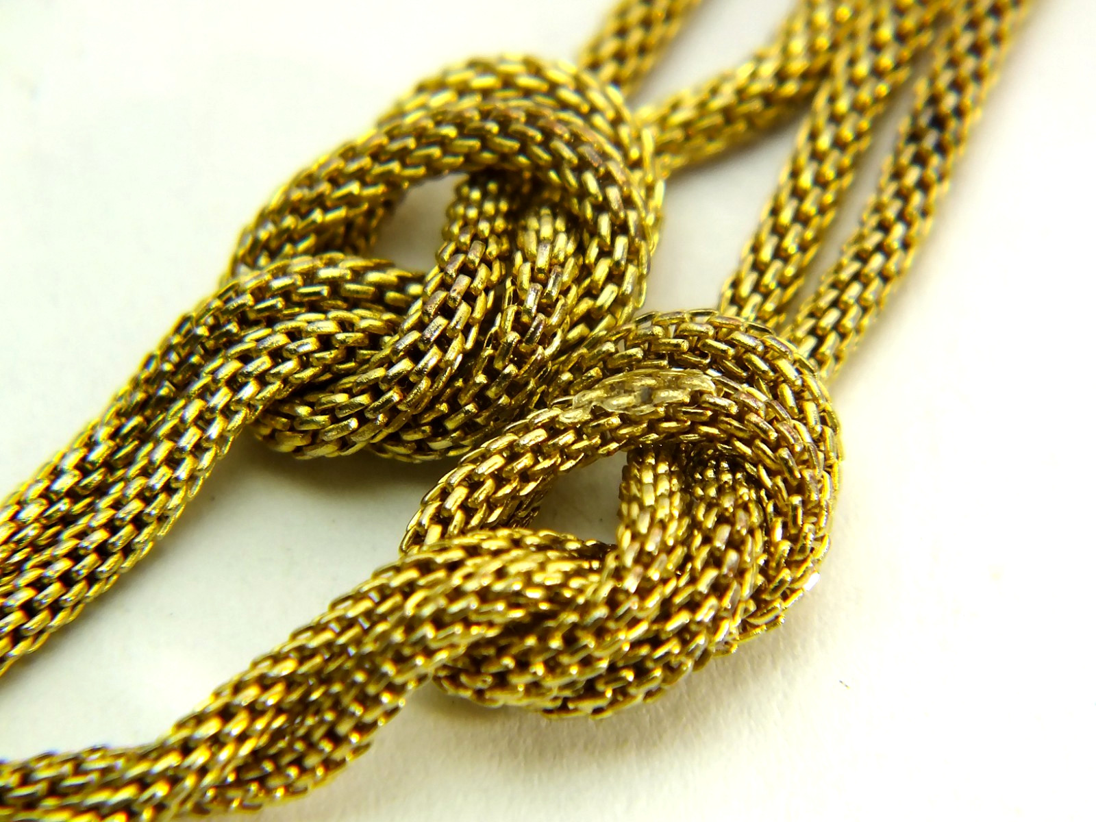 Vintage 35″ Double Strand Gold Tone/Plated Woven Knot Necklace – 28 grams.