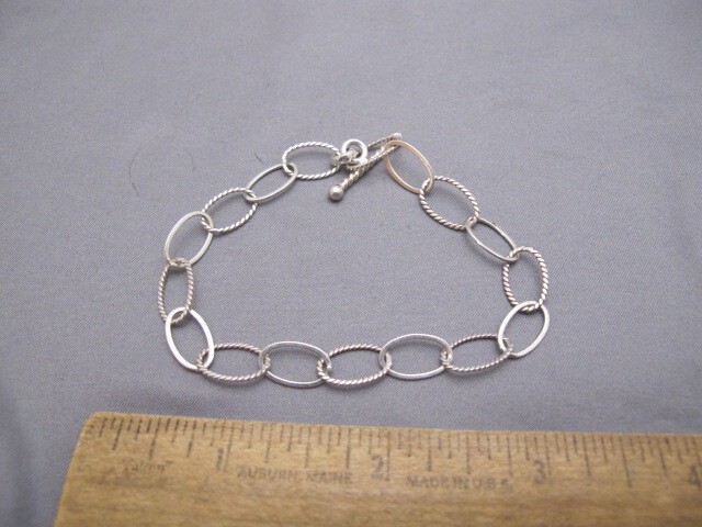 Fine Light OVAL LINK STERLING BRACELET-7 7/8 Inch-Toggle Closure-Marked SU-NR