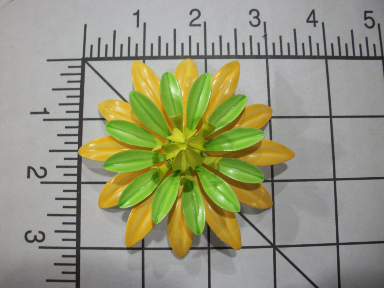 ViNTaGE MeTaL ENaMeL **LEMON YELLOW/LiME GREEN TROPiCAL BEAUTY**FLoWeR BuRST PiN