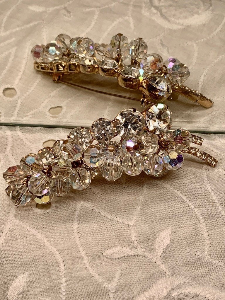 Breathtaking Juliana DeLizza and Elster Aurora Borealis Grape Cluster Pin