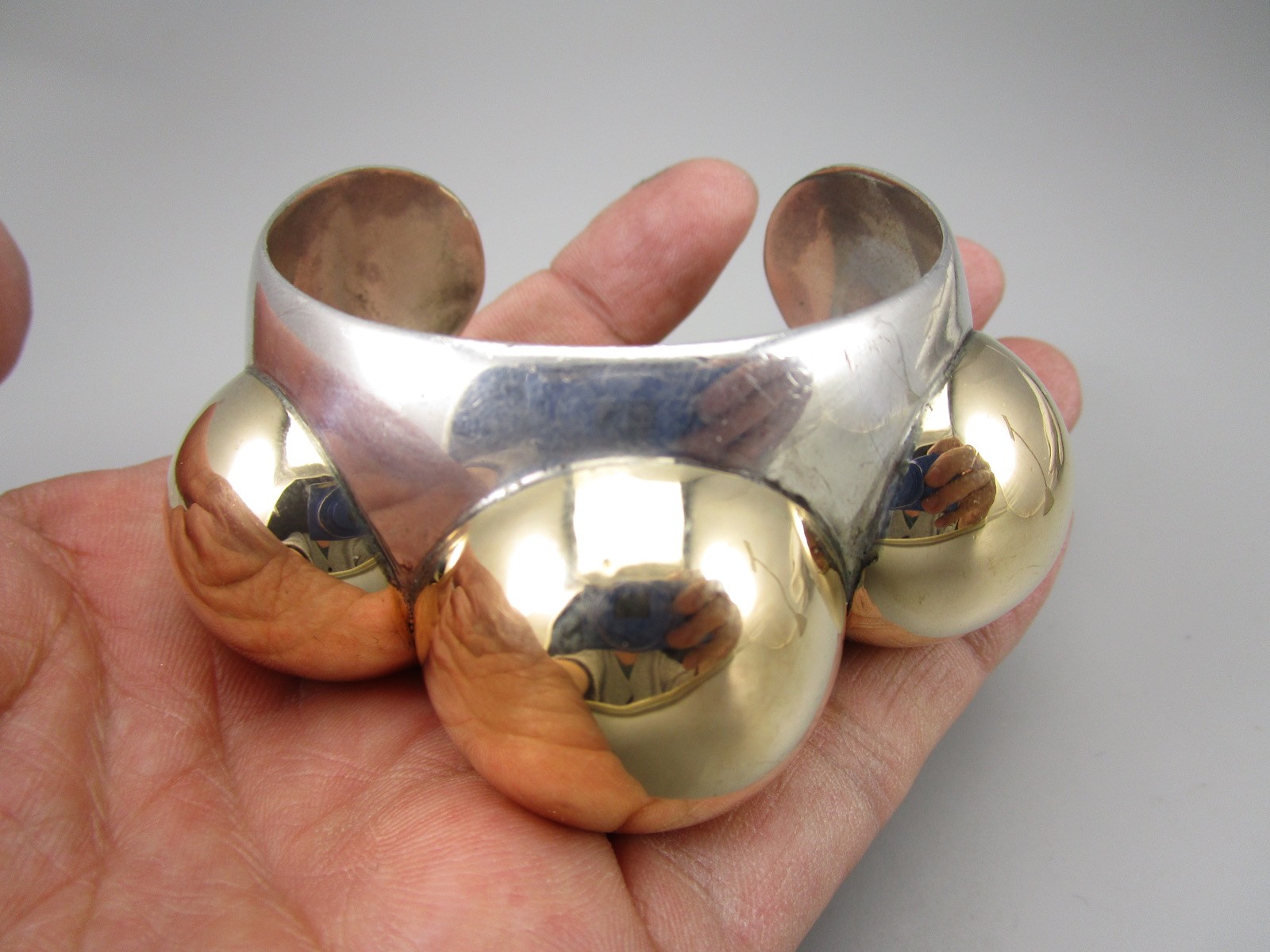 SUPER RARE HEAVY DIAN MALOUF STERLING SILVER 14K BALL CUFF BRACELET 102G