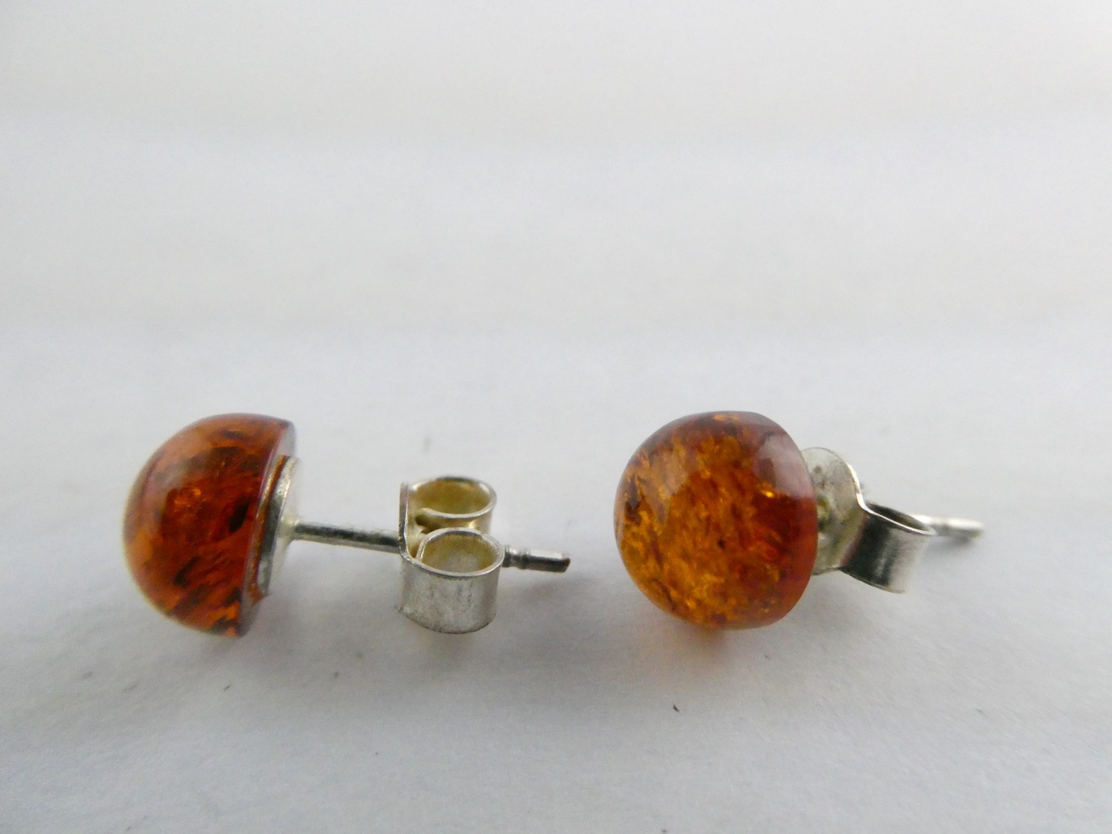 Vintage Sterling Silver Baltic Amber Stud Earrings 925 TWO DIFFERENT COLORS 8mm