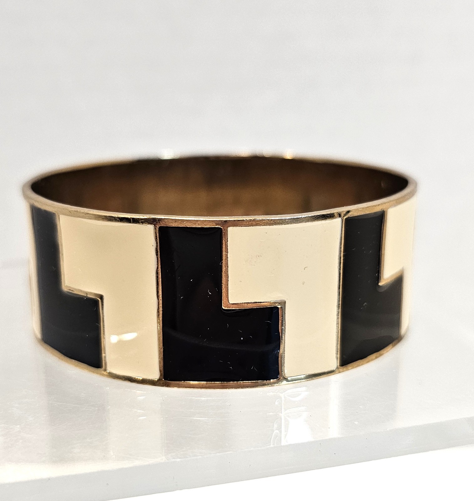 LAMB Gwen Stefani bangle bracelet black and cream enamel