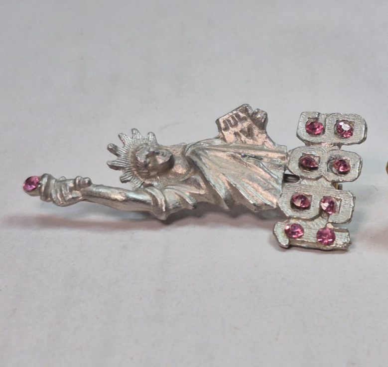 Vintage Statue of Liberty Pewter Pink Rhinestone Brooch Pin 2″