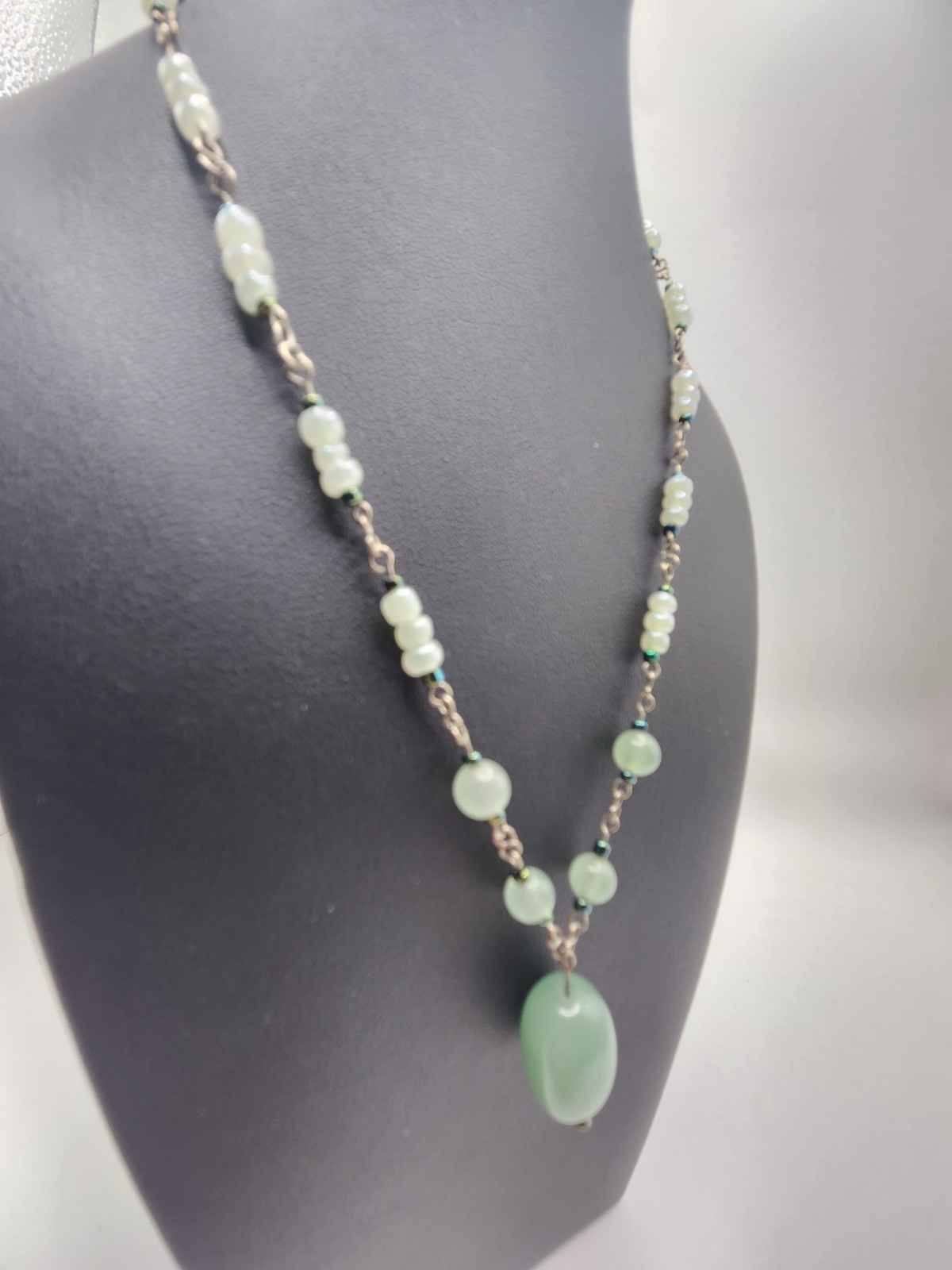 Vintage Artisan Green Bead Necklace with Pendant Drop Chain Design