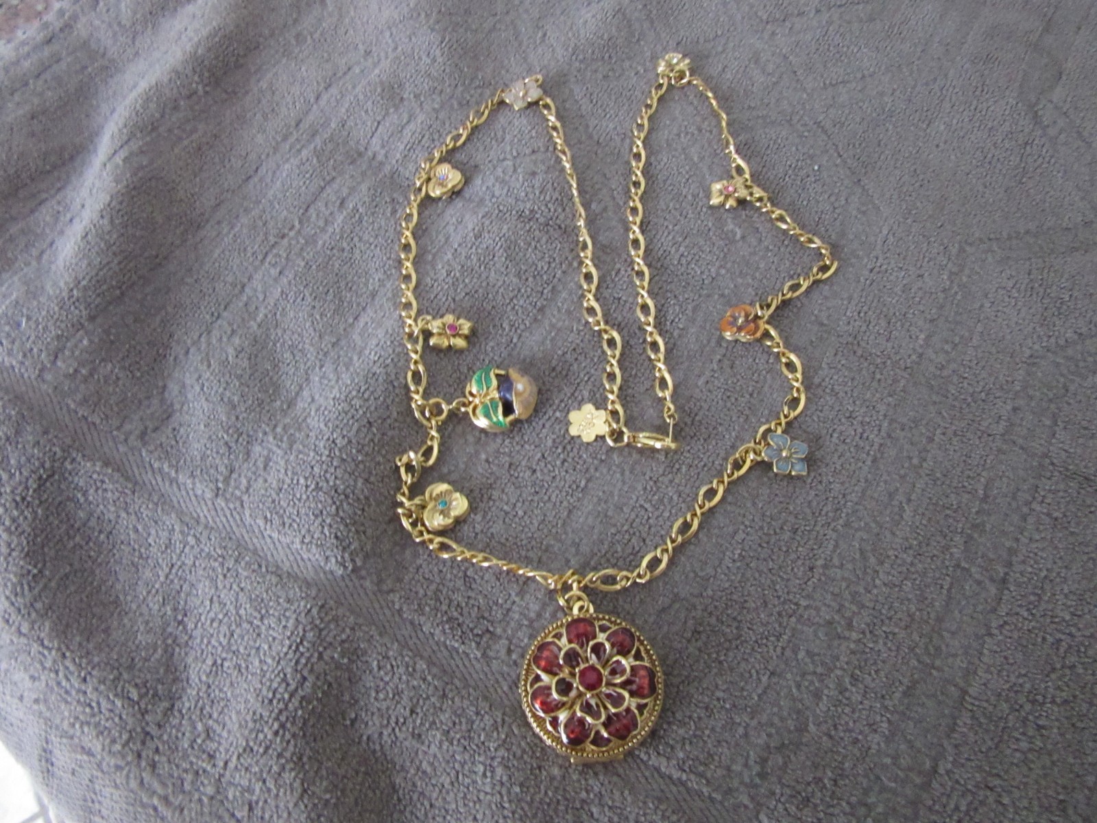 VTG Joan Rivers Victorian Language of Flowers Pansy Charm Locket Necklace EUC