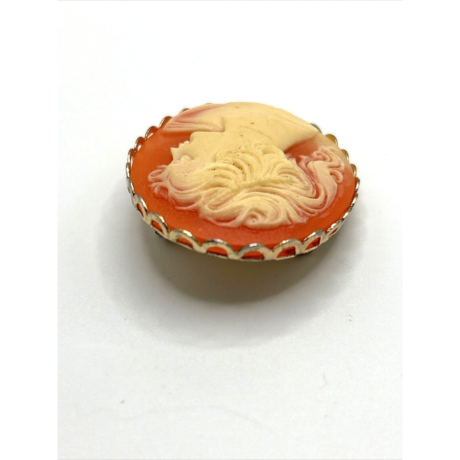 VINTAGE Gold Tone Lady CAMEO Pin Brooch Orange And Cream