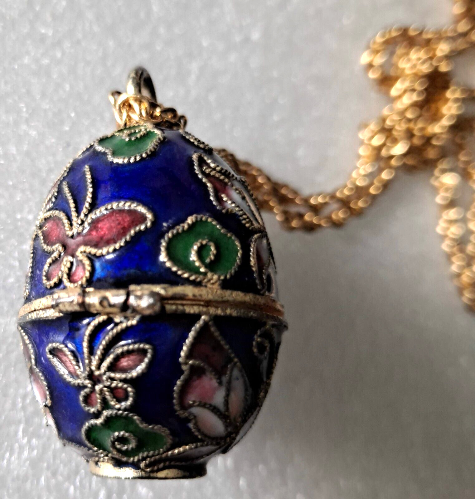 Vintage Cloisonne Egg POISON Necklace Egg Opens Butterfly Design RARE Beauty