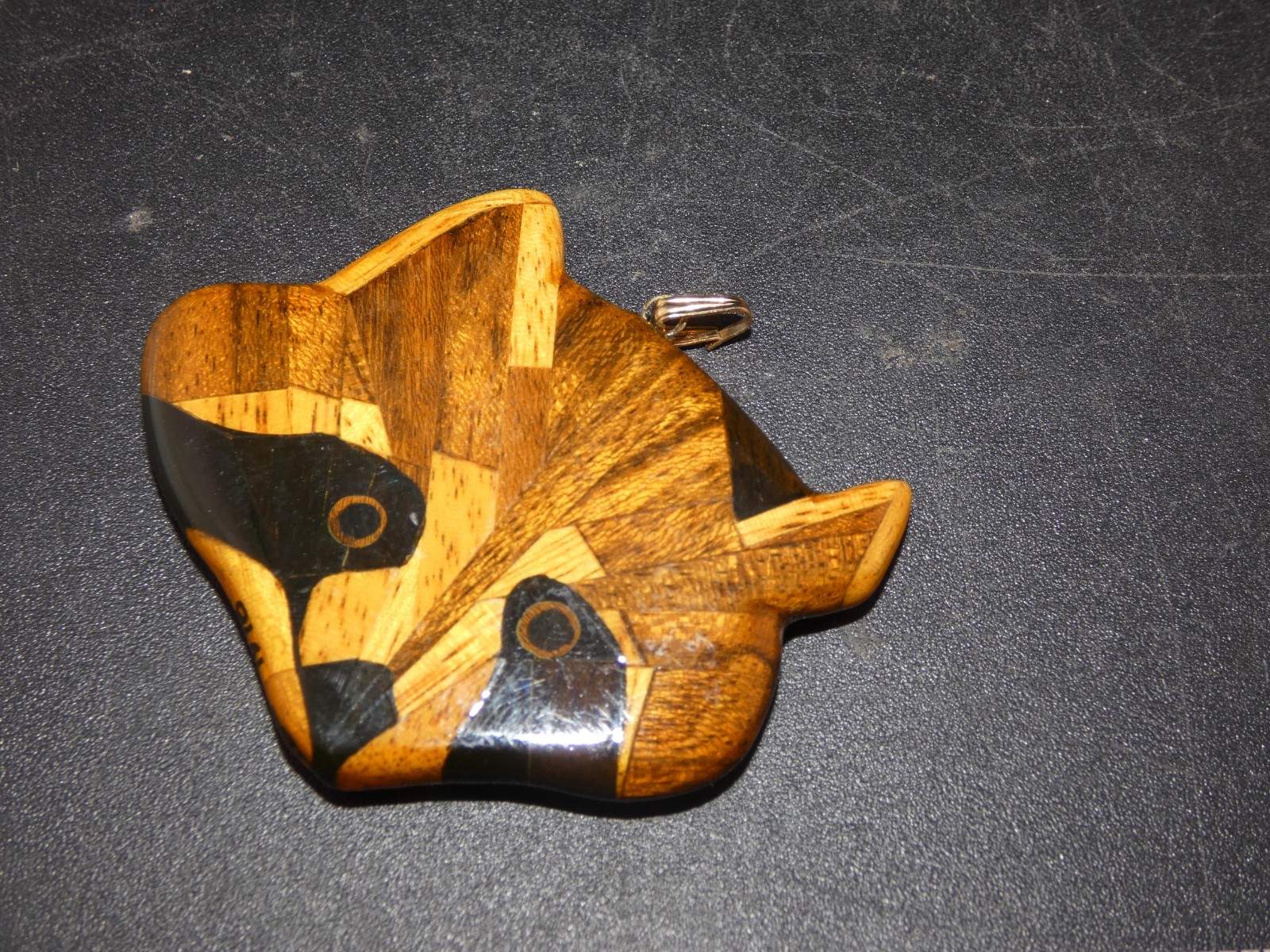 RARE Vintage 1978 SIGNED WOODEN LAMINATED RACCON HEAD PENDANT
