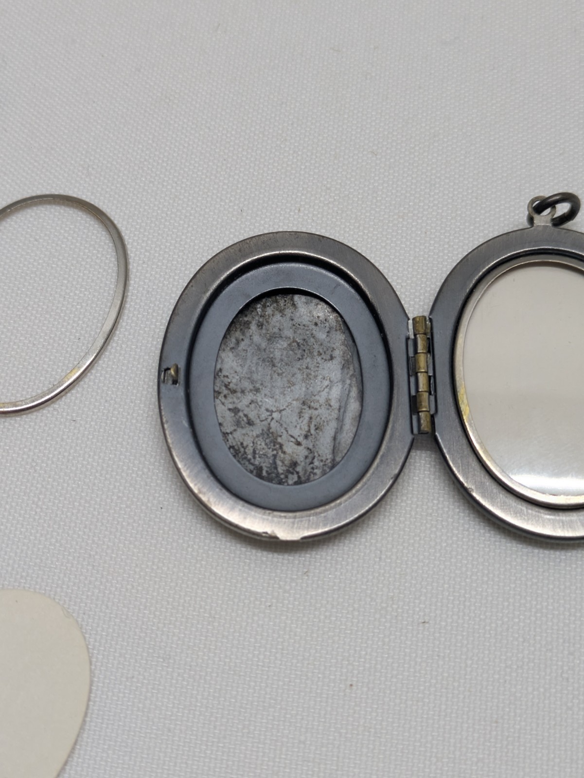 Antique! Art Nouveau Lady Portrait Oval Photo Locket Pendant! 🖼️