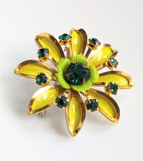 Vtg Chartreuse Lime Green Yellow Enamel Rhinestone Flower Brooch Pin Gold Tone