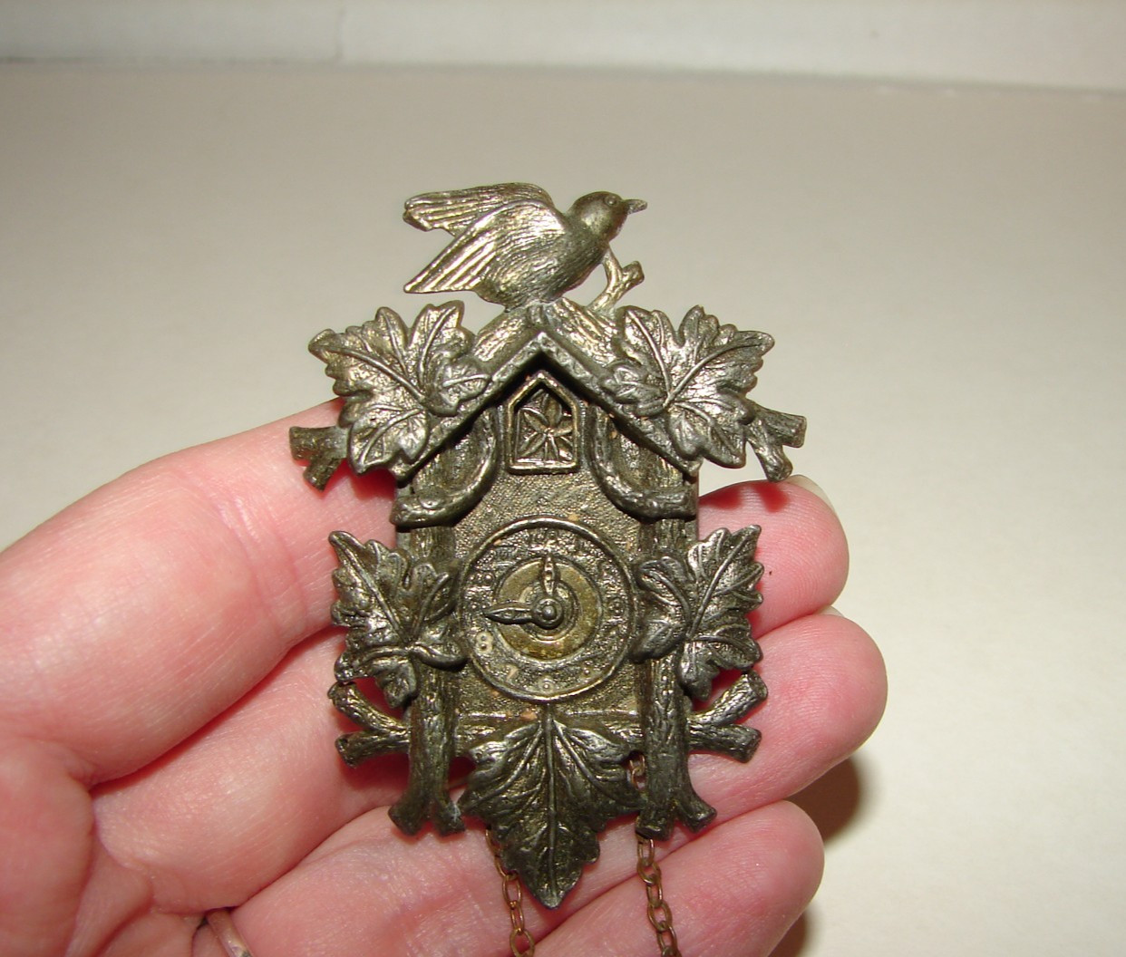 Vintage New England Glass Works Articulated Cuckoo Clock Brooch READ