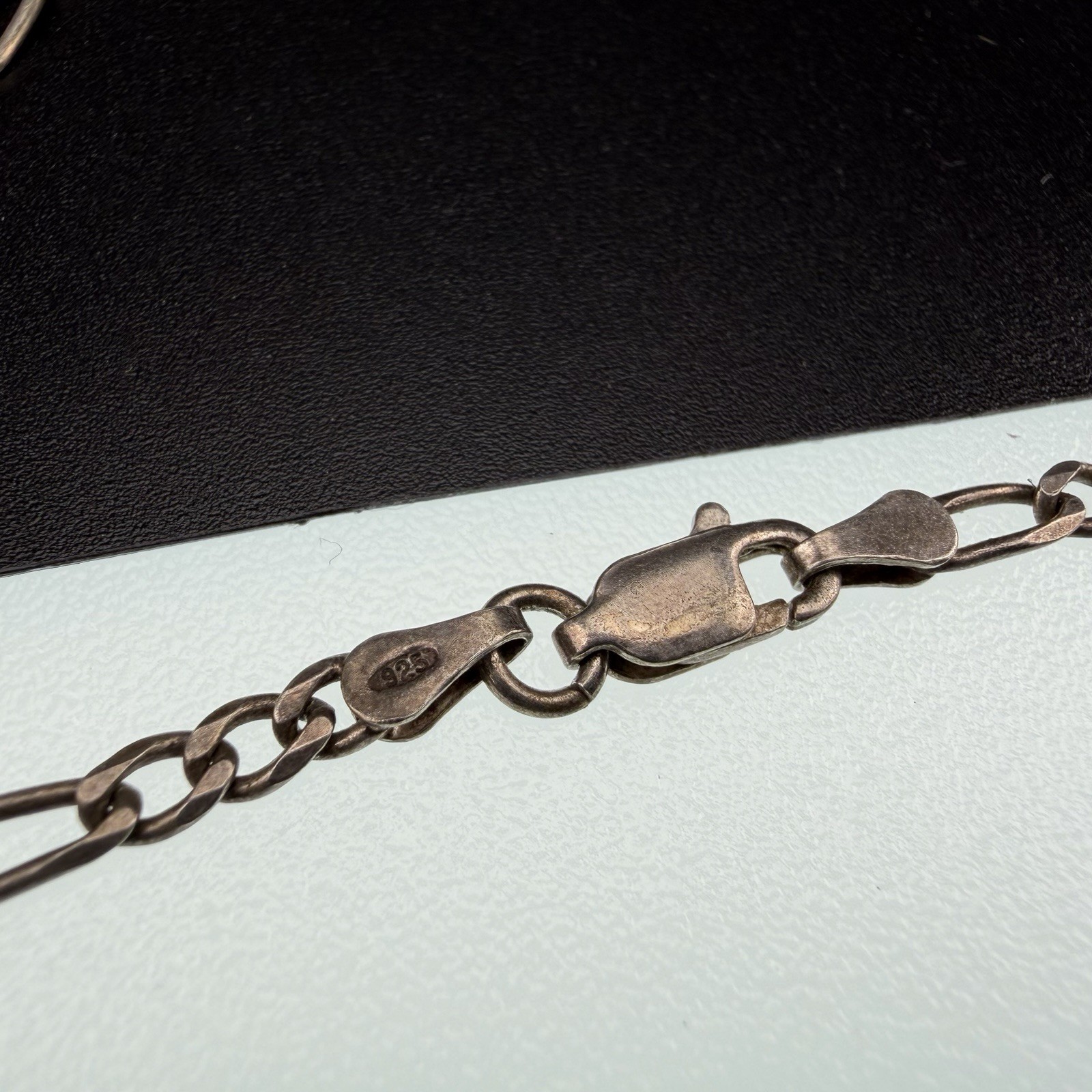 Vintage ITALY Sterling Silver 3mm Figaro Chain 16″ Necklace Lobster Clasp 5.9g