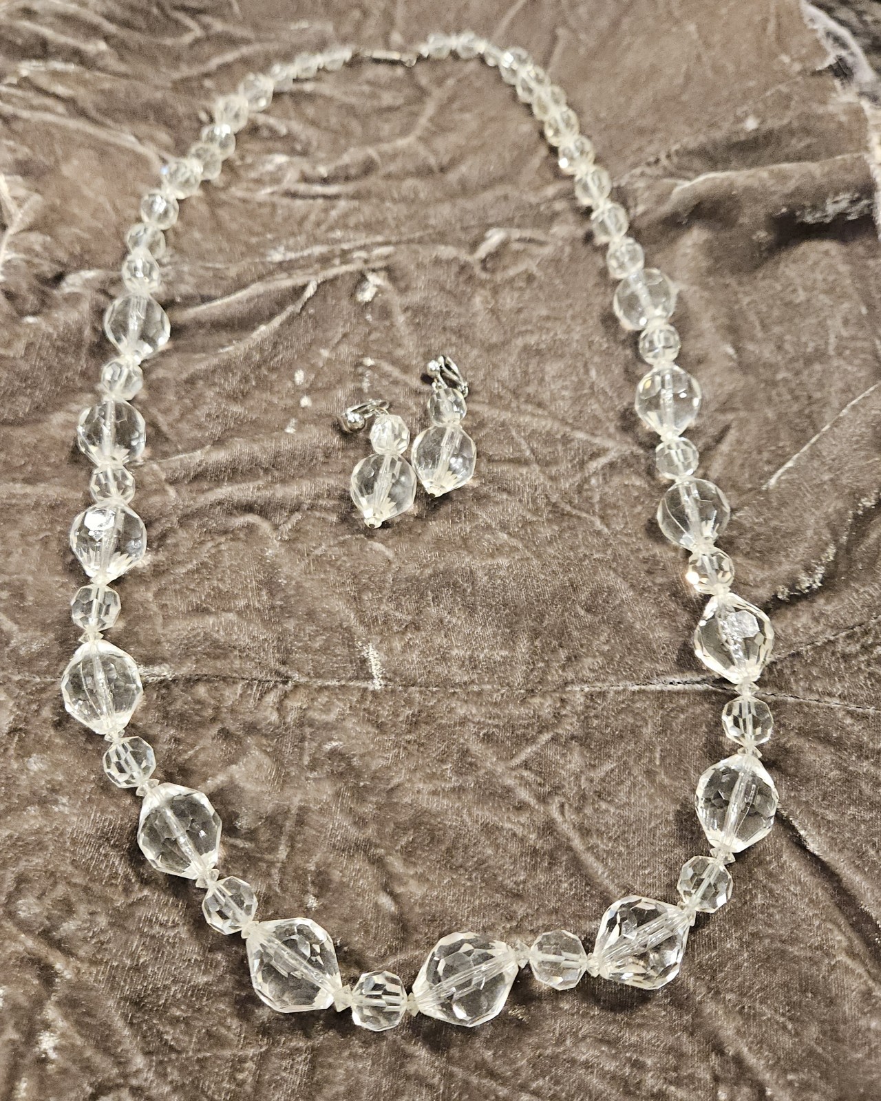 Vintage Retro Clear Lucite Faceted Graduated Round Beads Necklace Earrings Set