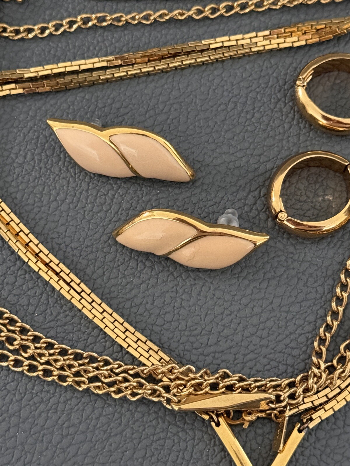 Vintage MONET Jewelry Chain Necklaces Brooch Earrings Lot Of 5 Gold Tone Marked