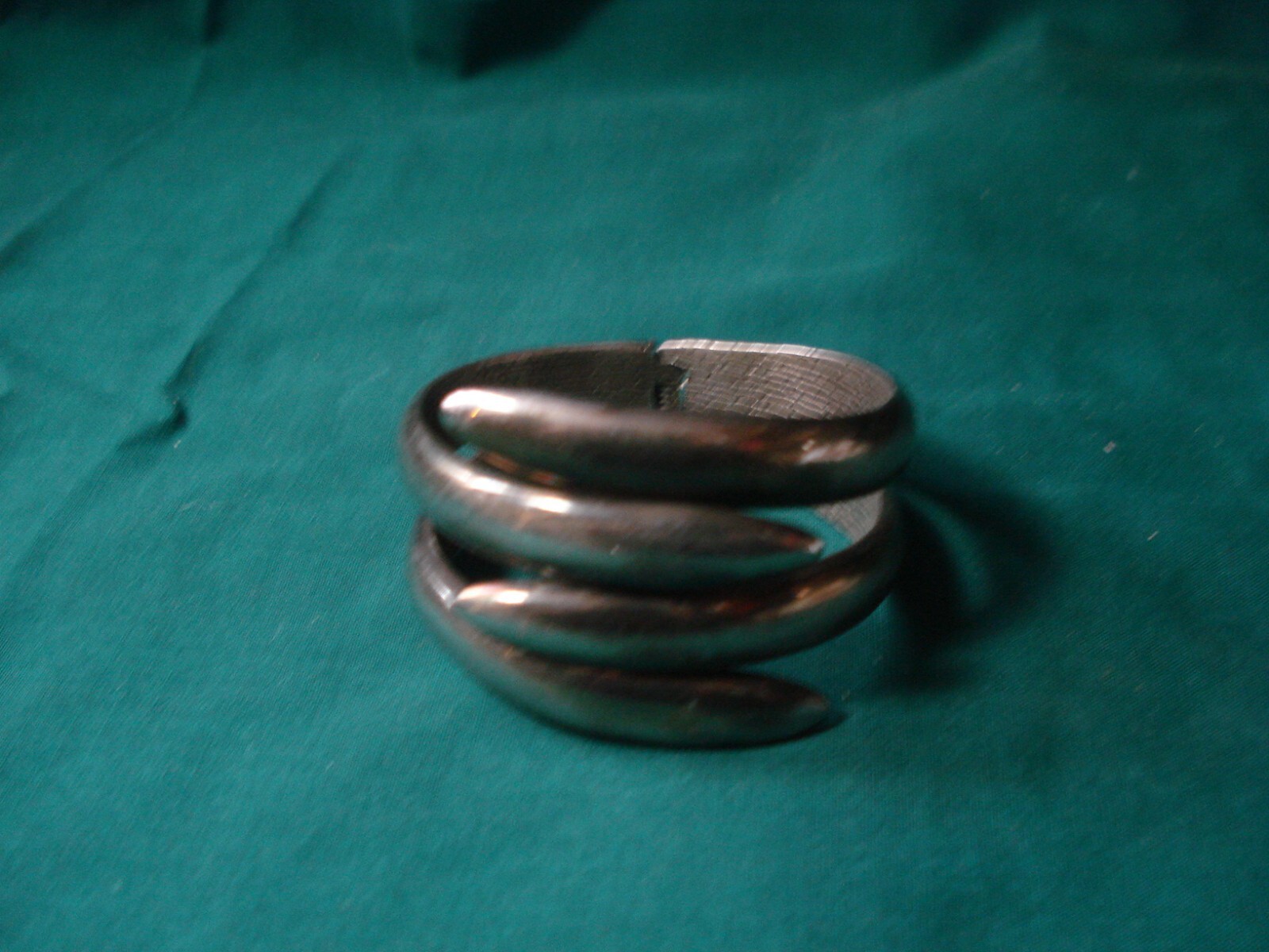 Vintage Ladies Bracelet, all metal, hindged for ease