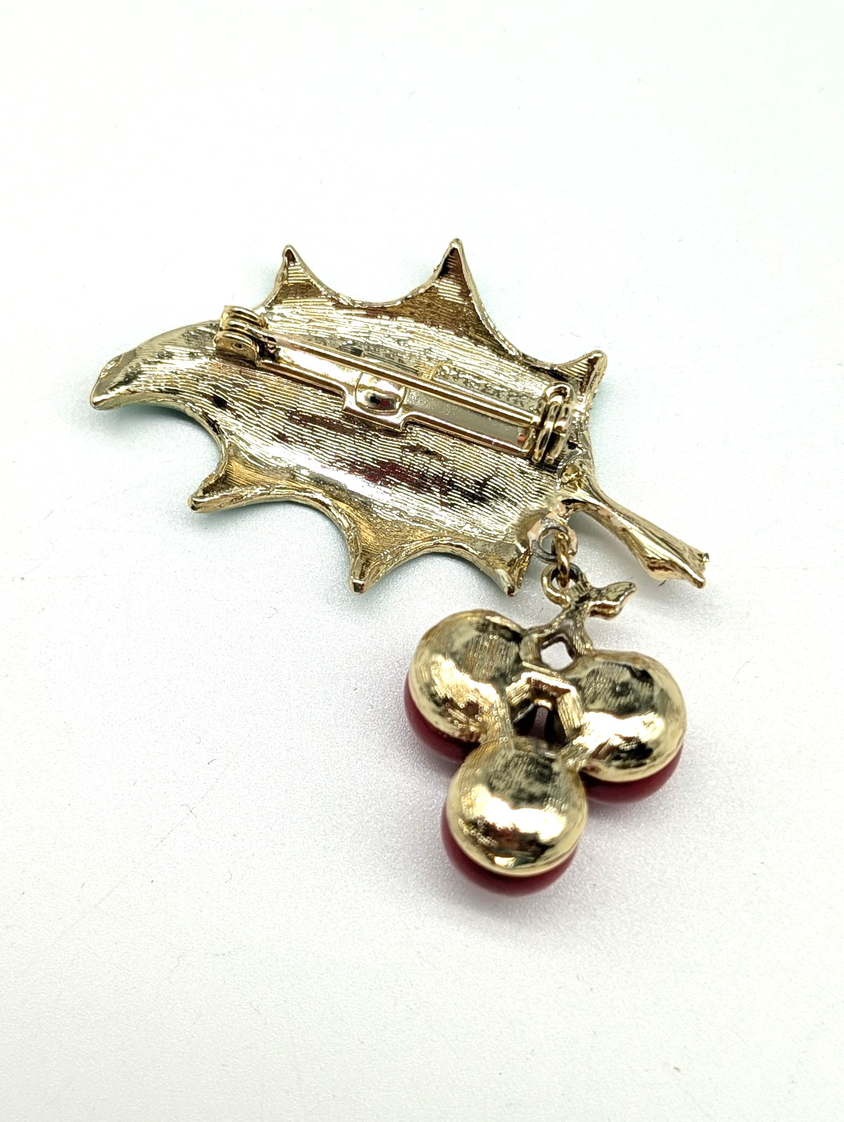Vintage GT Green Enamel Holly Leaf w/ Dangling Red Lucite Berries Christmas Pin