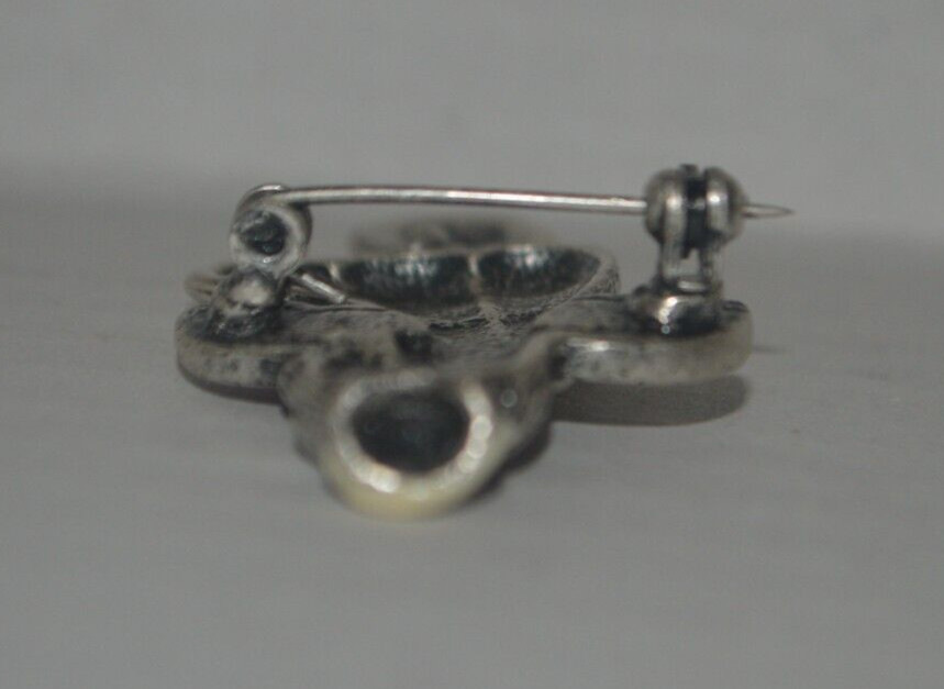 Vintage Angel Pin with Dangle Heart Safety Clasp Lapel Pin