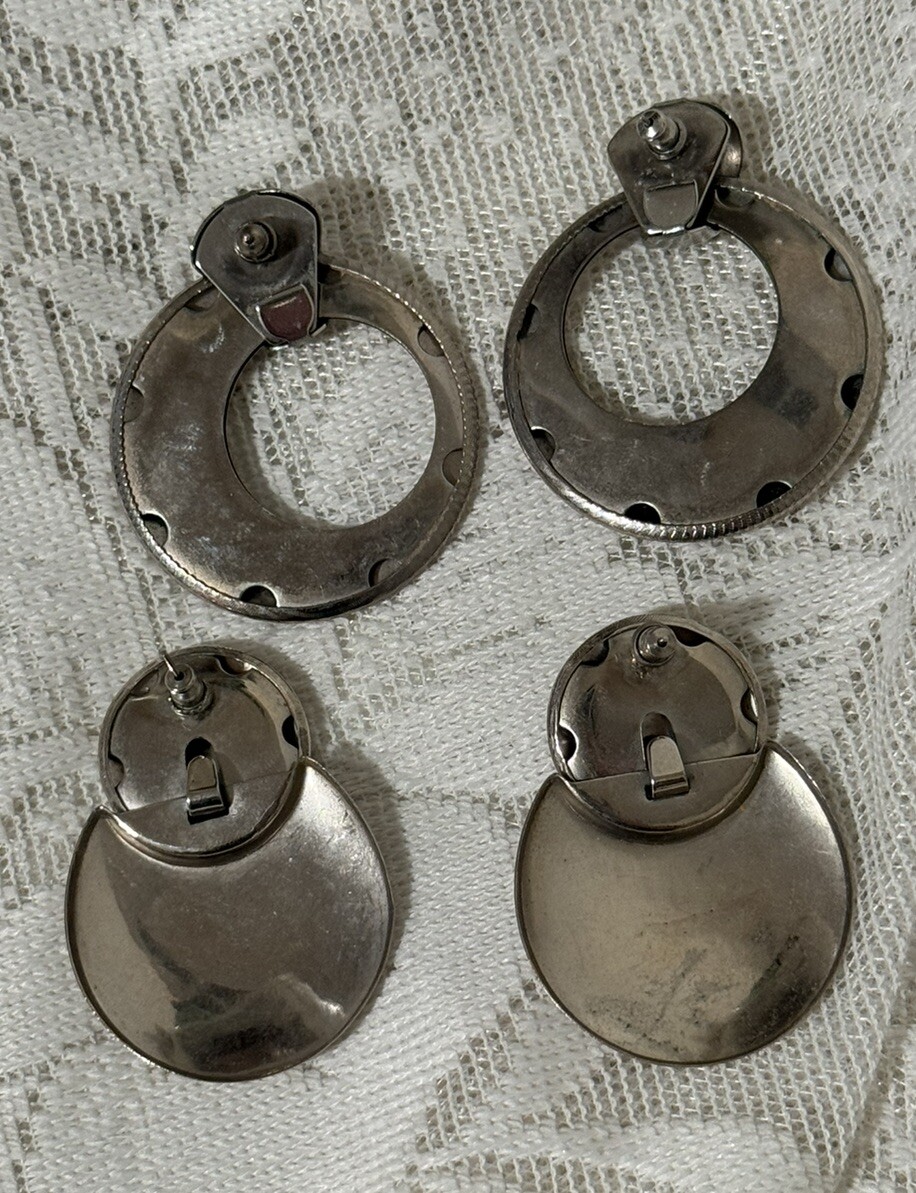 Vtg Pair Earrings Textured Door Knocker And Double Disc Pierced – Aluminum Metal