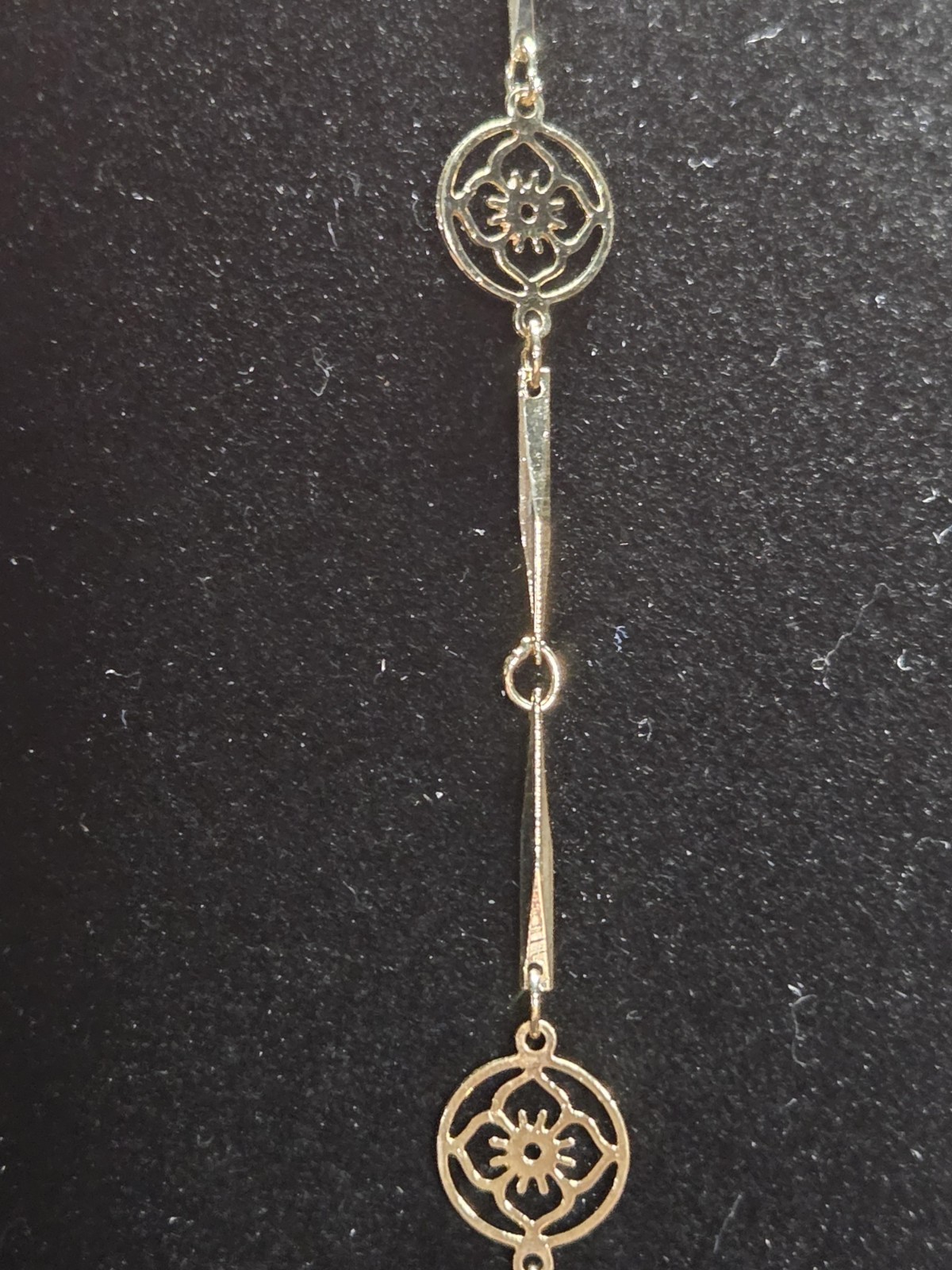 Gold Tone Floral Station Necklace 26″ Twisted Bar Link Delicate Openwork