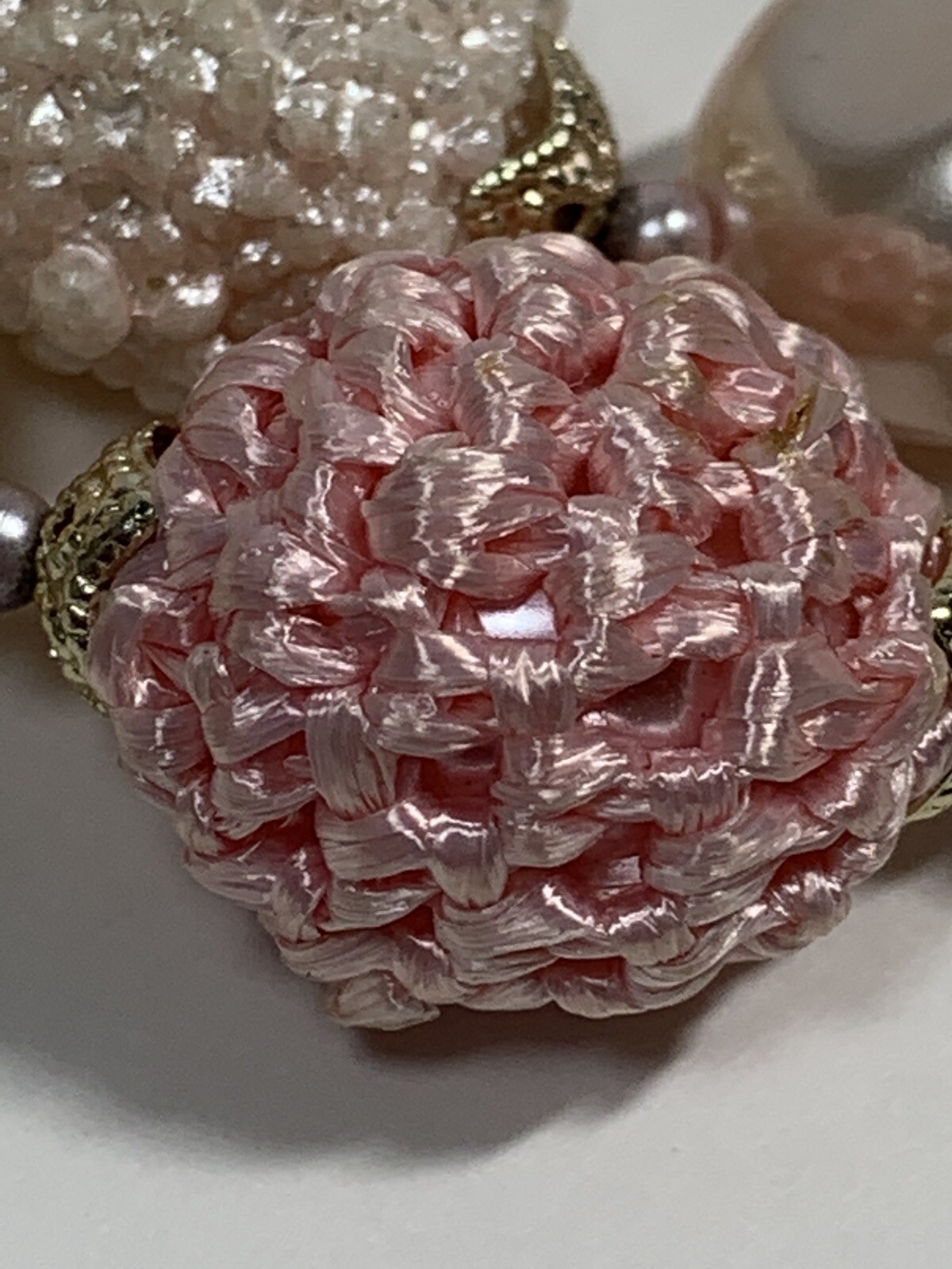 VTG JAPAN 2 Tier Bead NECKLACE Shades Of Pink POPCORN Textured KNIT Graduated