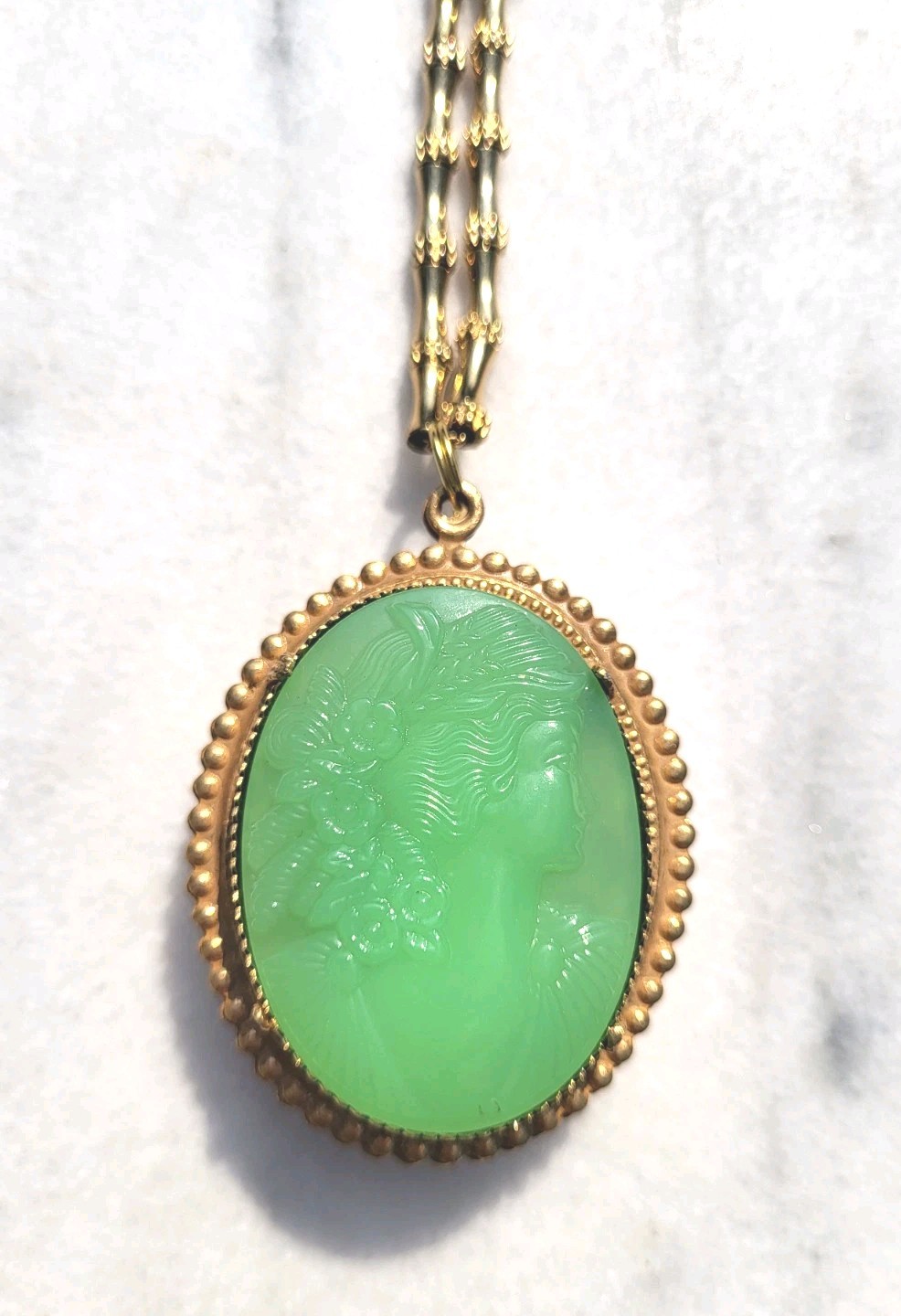 VINTAGE HASKELL 2 LADY CAMEO’S URANIUM GLASS PENDANT MONET BAMBOO NECKLACE OOAK