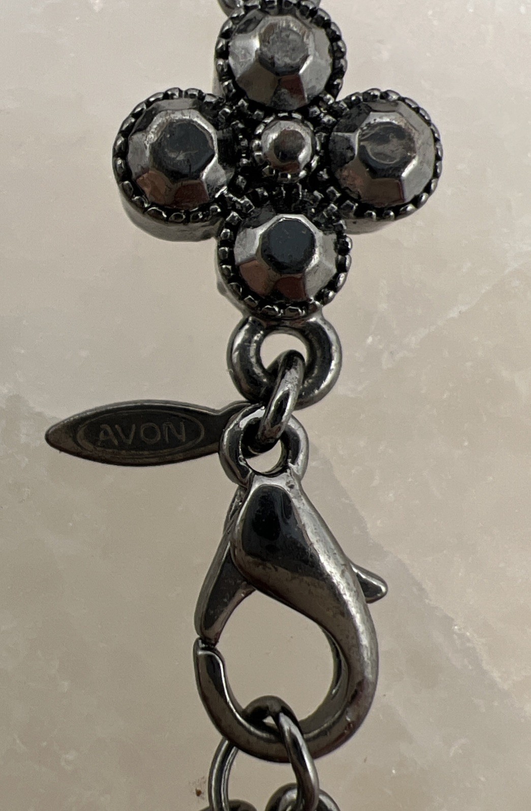 Vintage Avon 16″ Gunmetal Hematite Rhinestone Choker Necklace with 3″ Extender